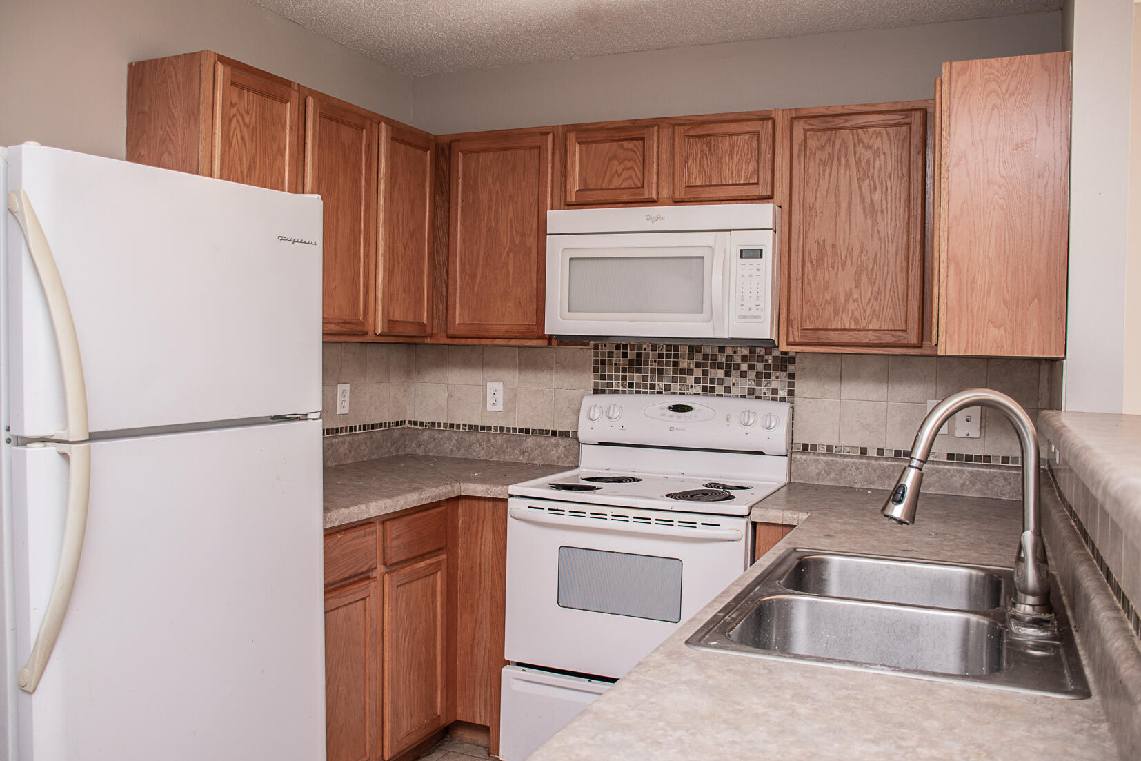 ROLLING PINES - Residential