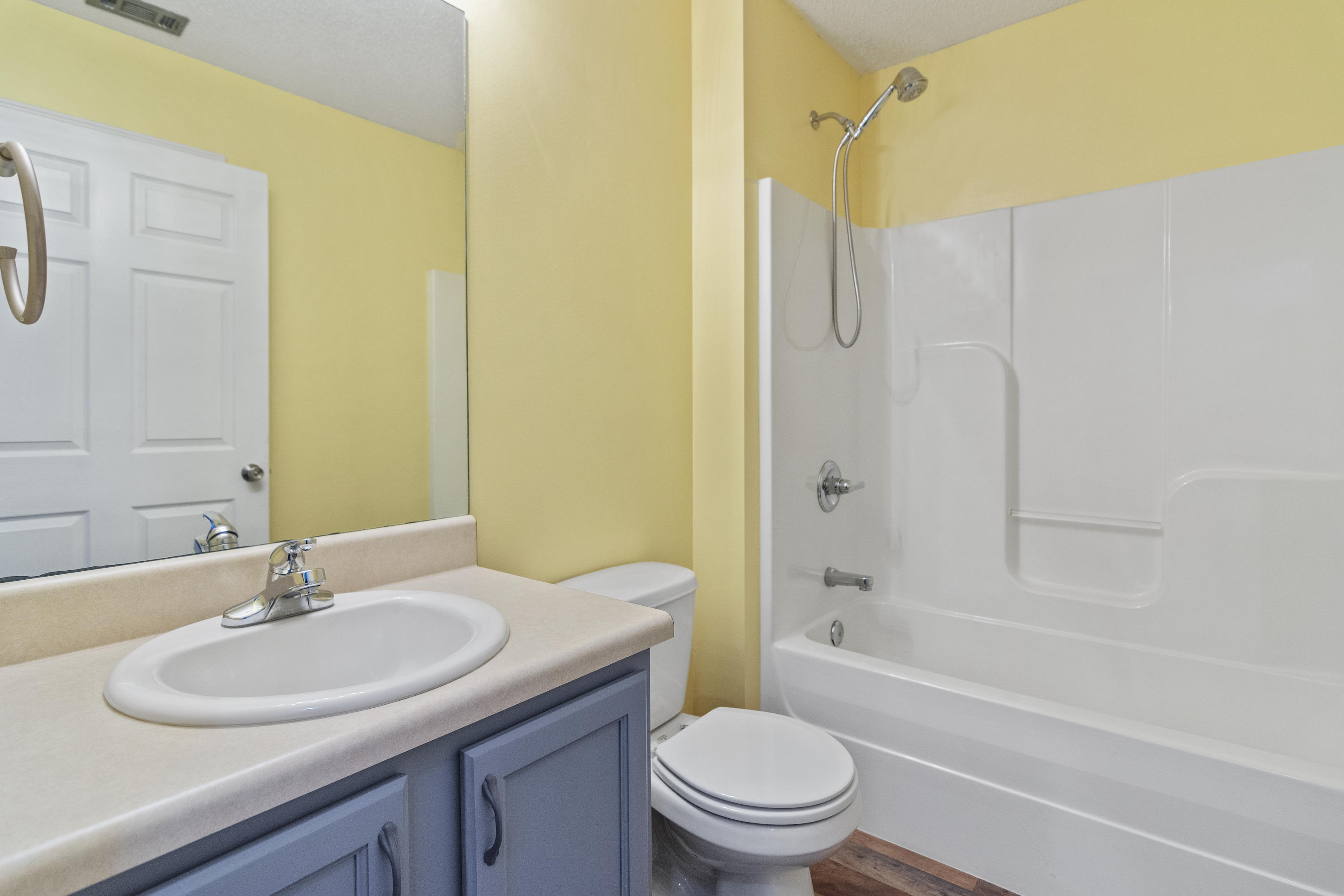 TRIPLE LAKES ESTATES - Residential