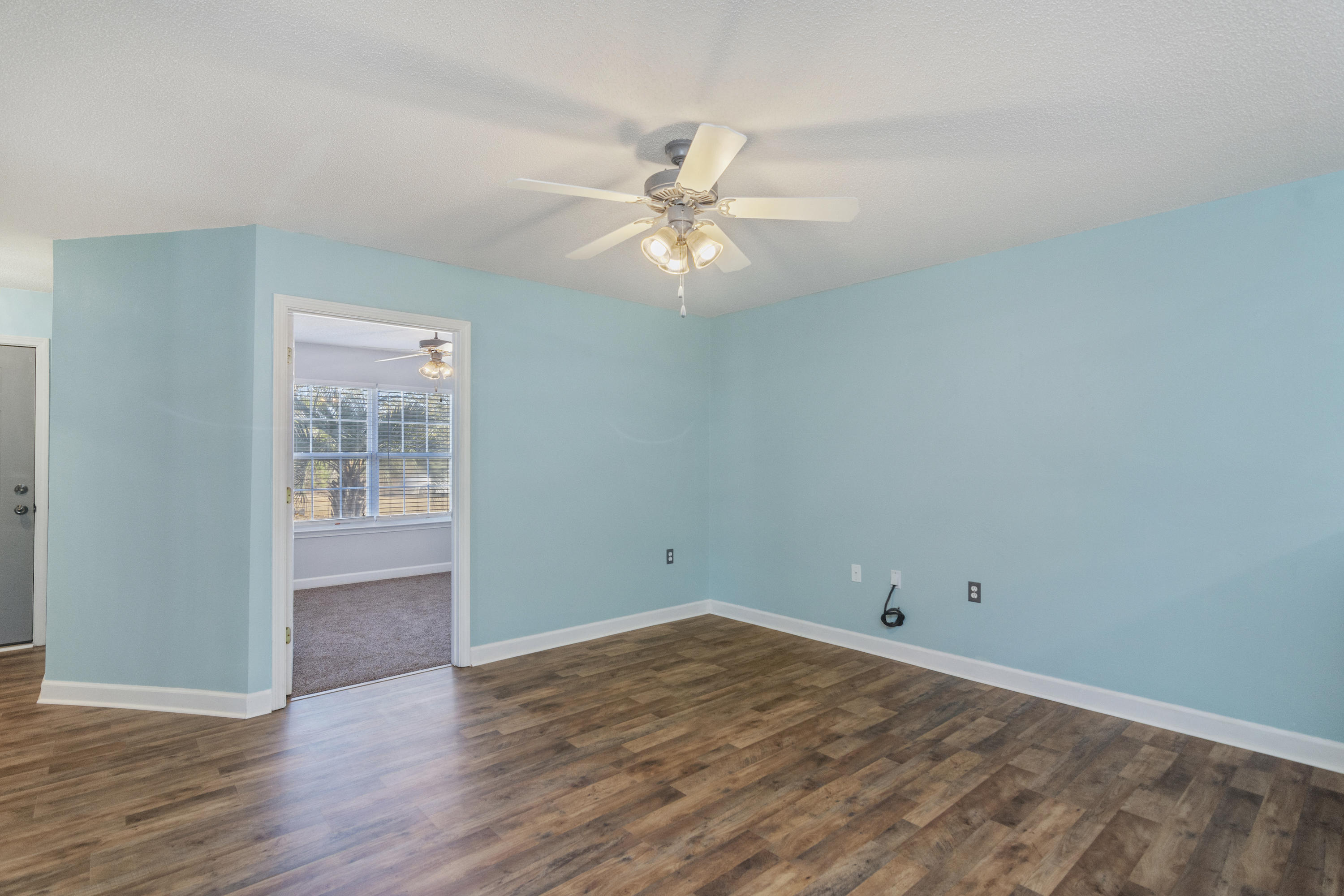 TRIPLE LAKES ESTATES - Residential