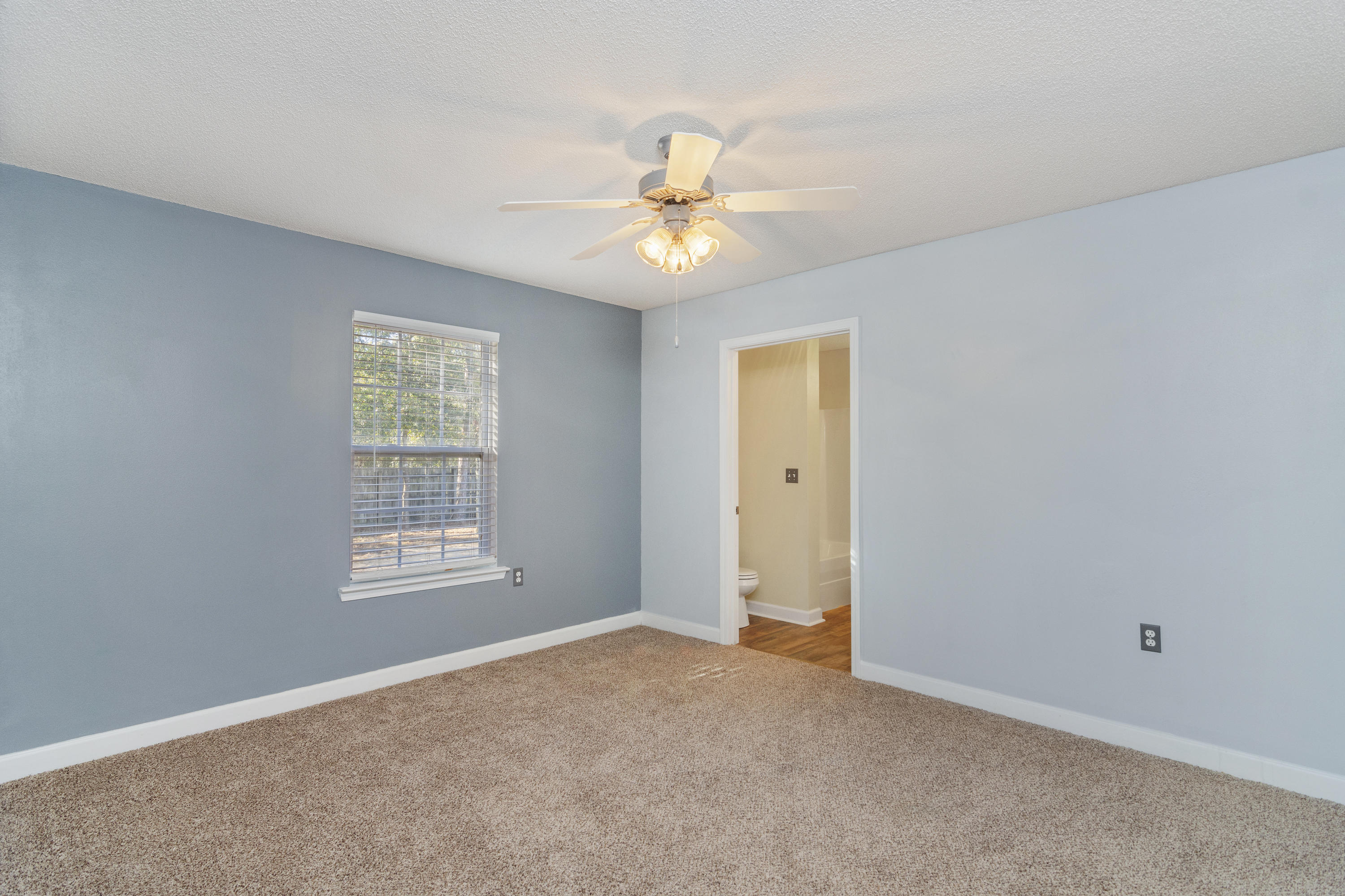 TRIPLE LAKES ESTATES - Residential