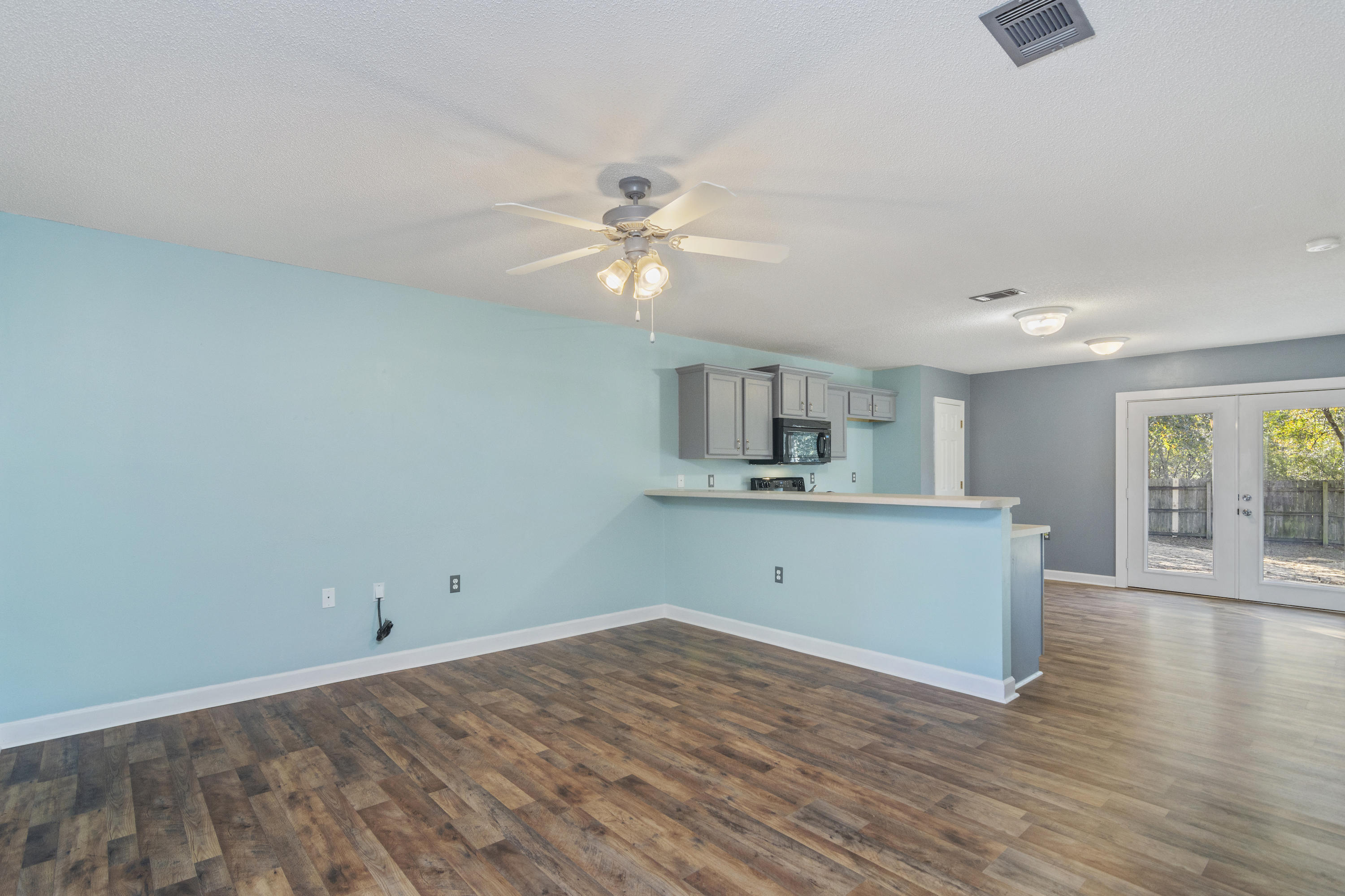 TRIPLE LAKES ESTATES - Residential