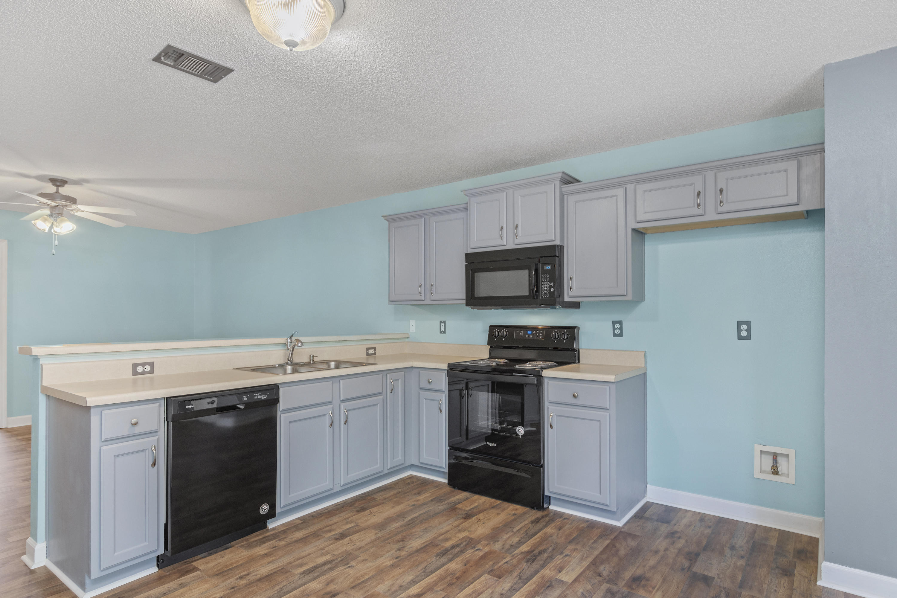 TRIPLE LAKES ESTATES - Residential