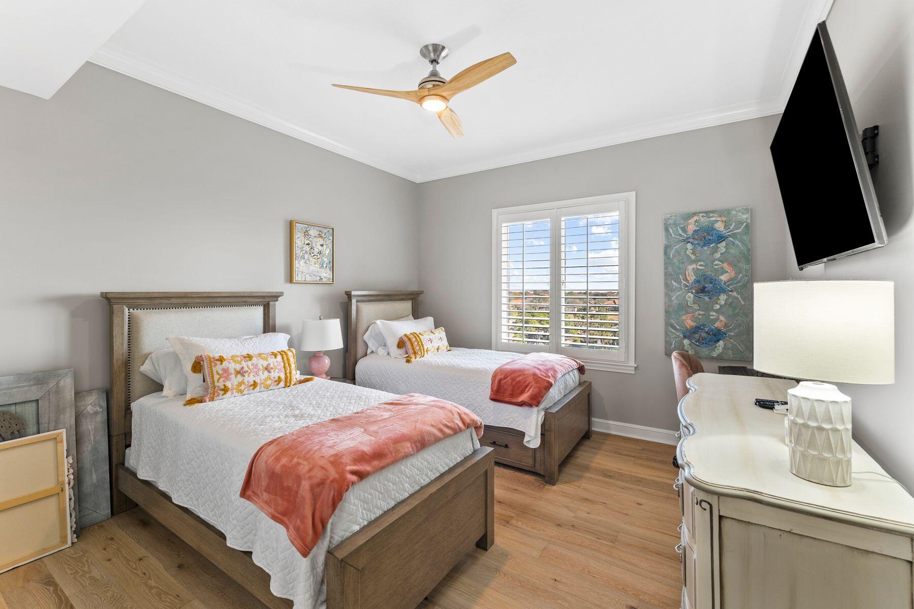 SOUTHWINDS II - Residential