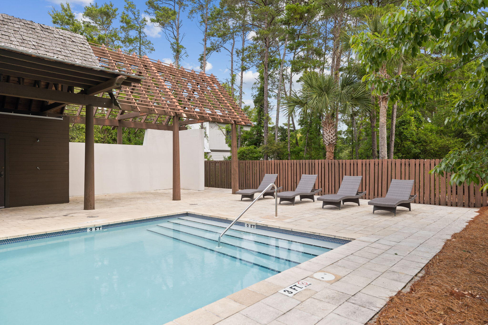 SWEET BAY - Residential