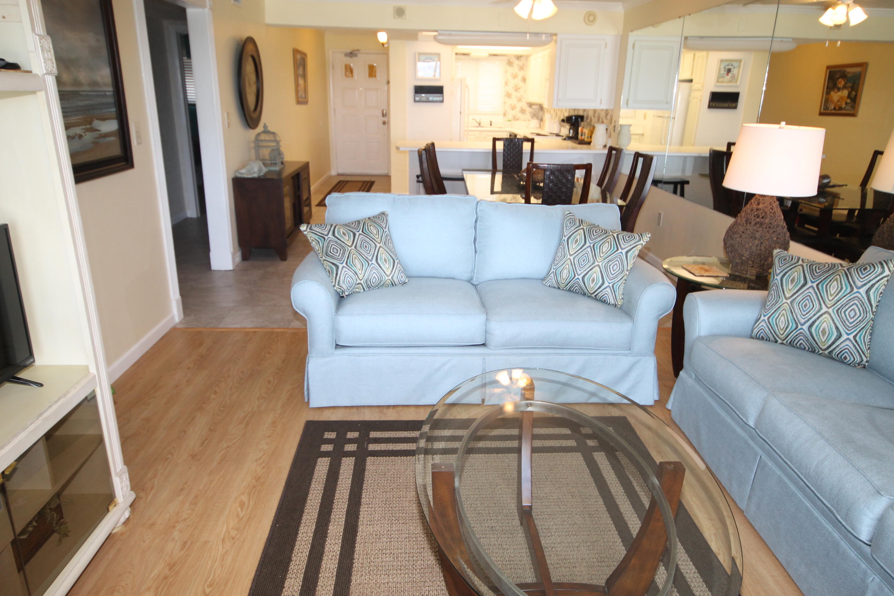 REGENCY TOWERS - Residential