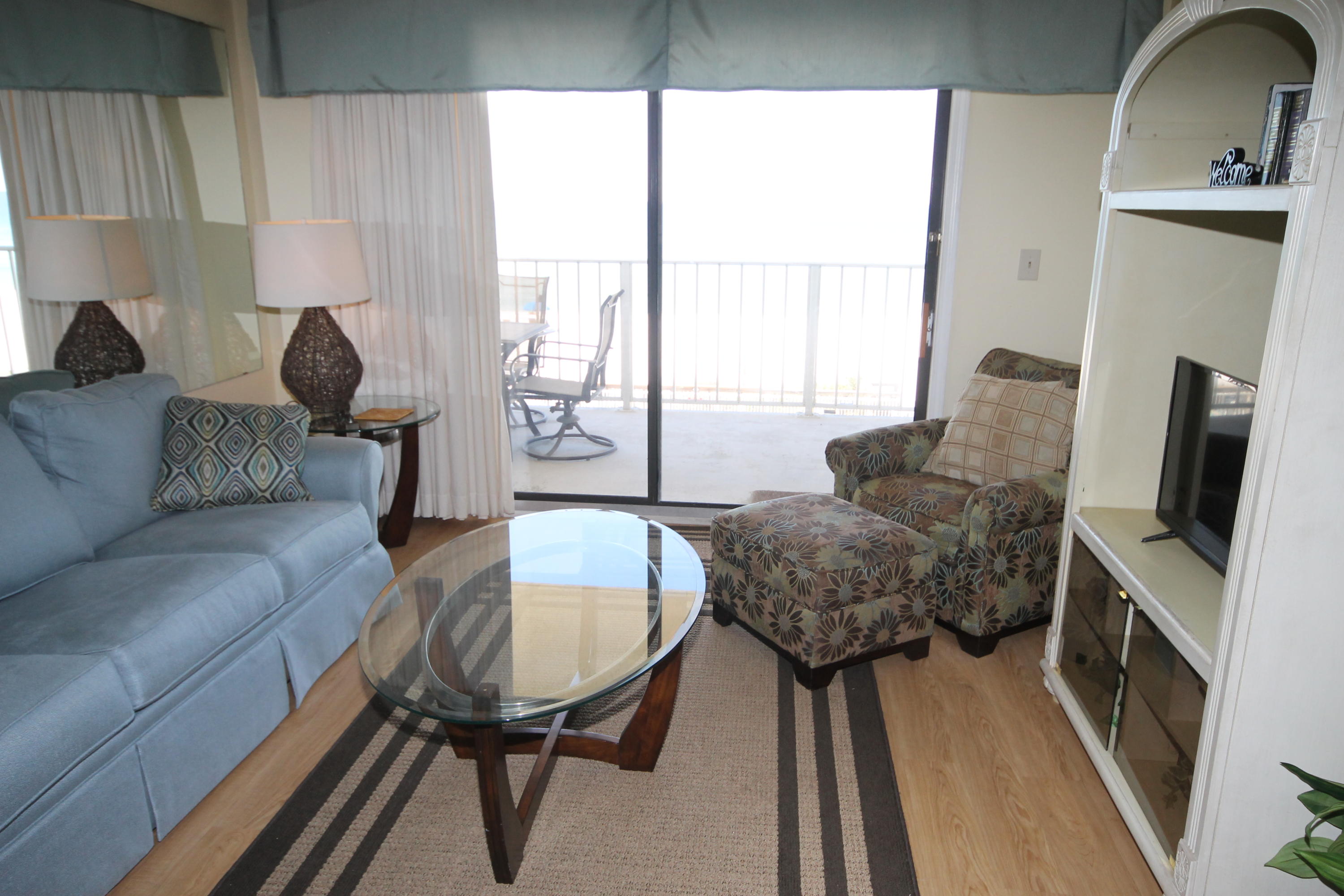 REGENCY TOWERS - Residential