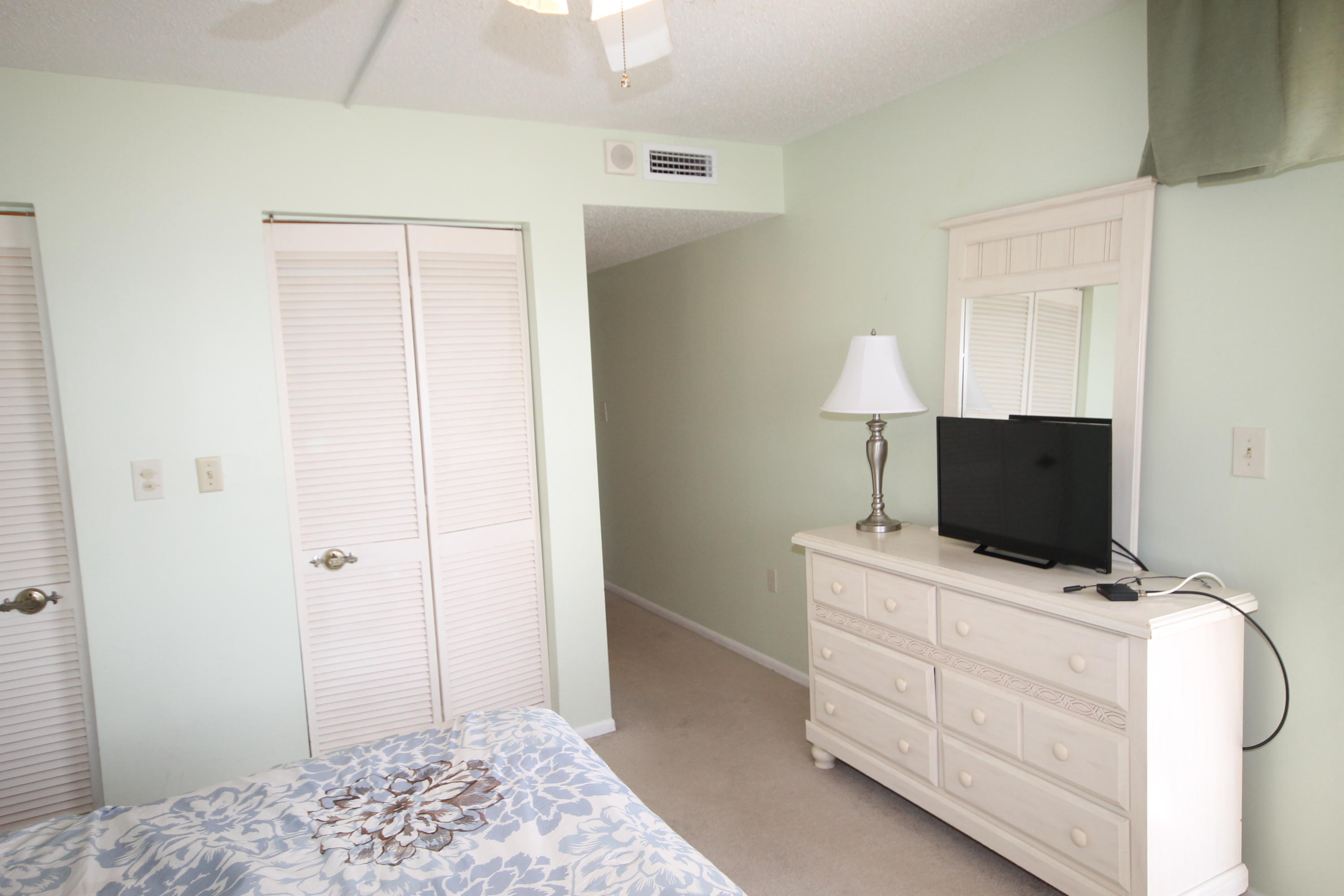 REGENCY TOWERS - Residential