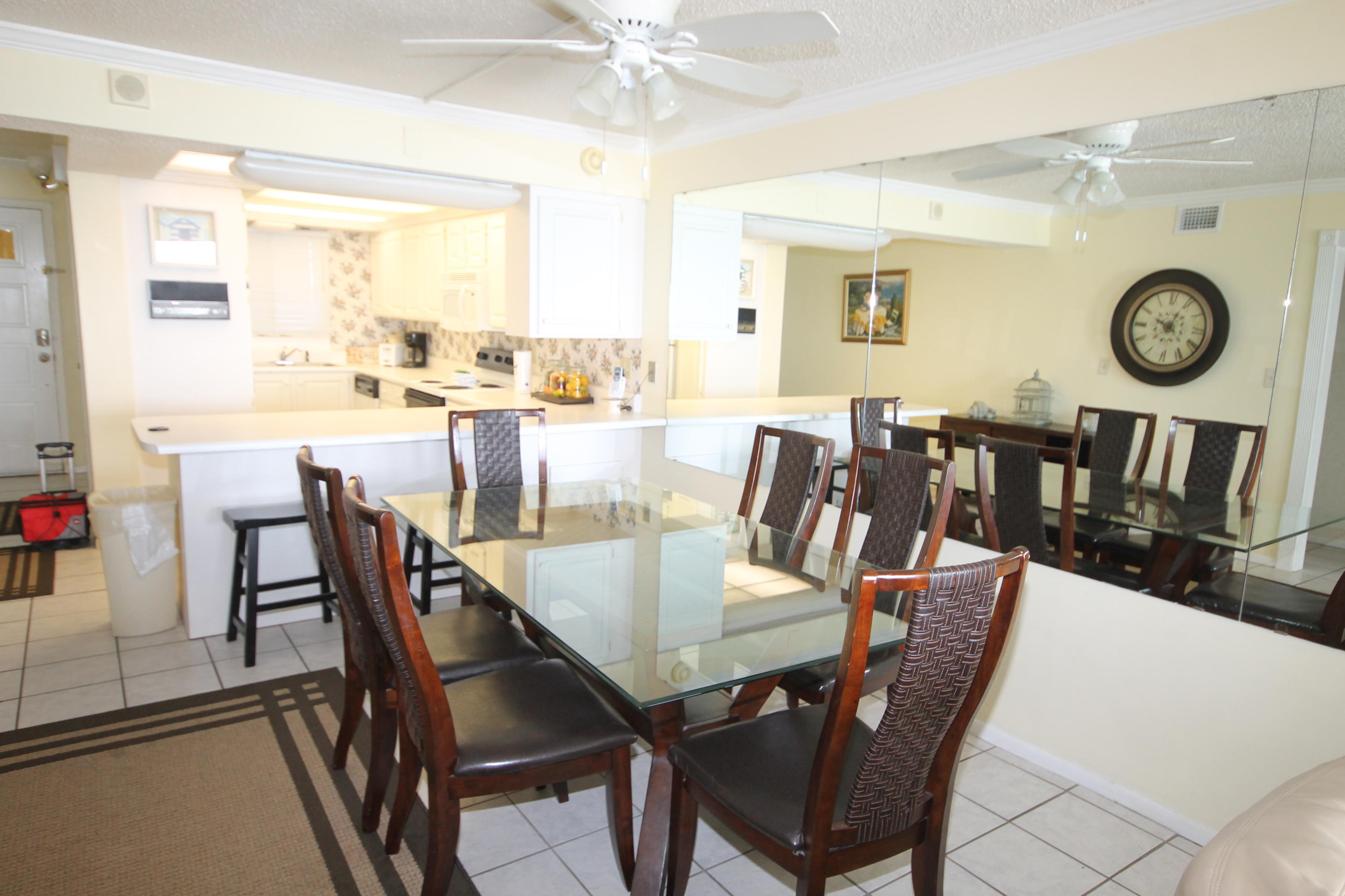 REGENCY TOWERS - Residential