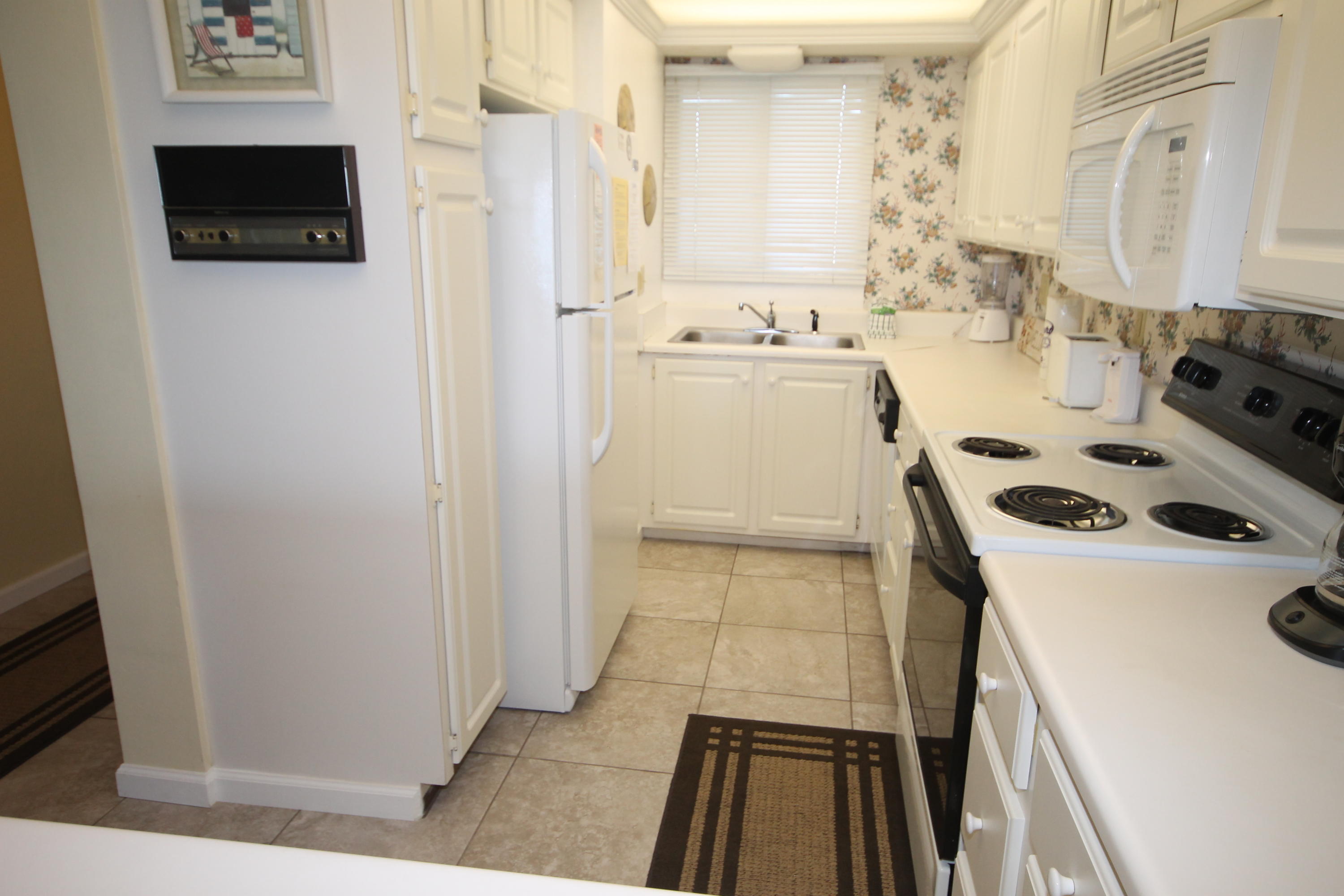 REGENCY TOWERS - Residential