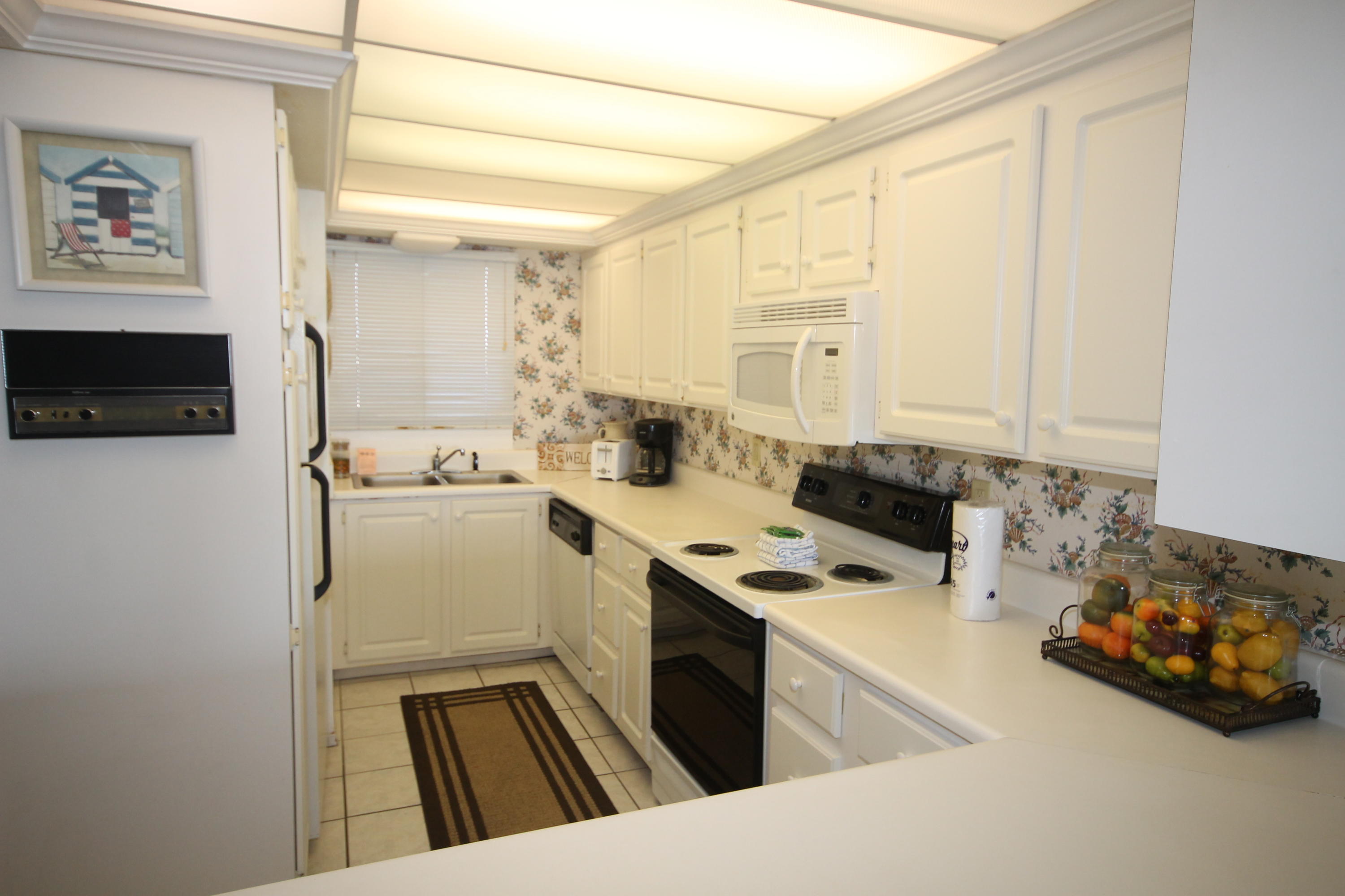 REGENCY TOWERS - Residential