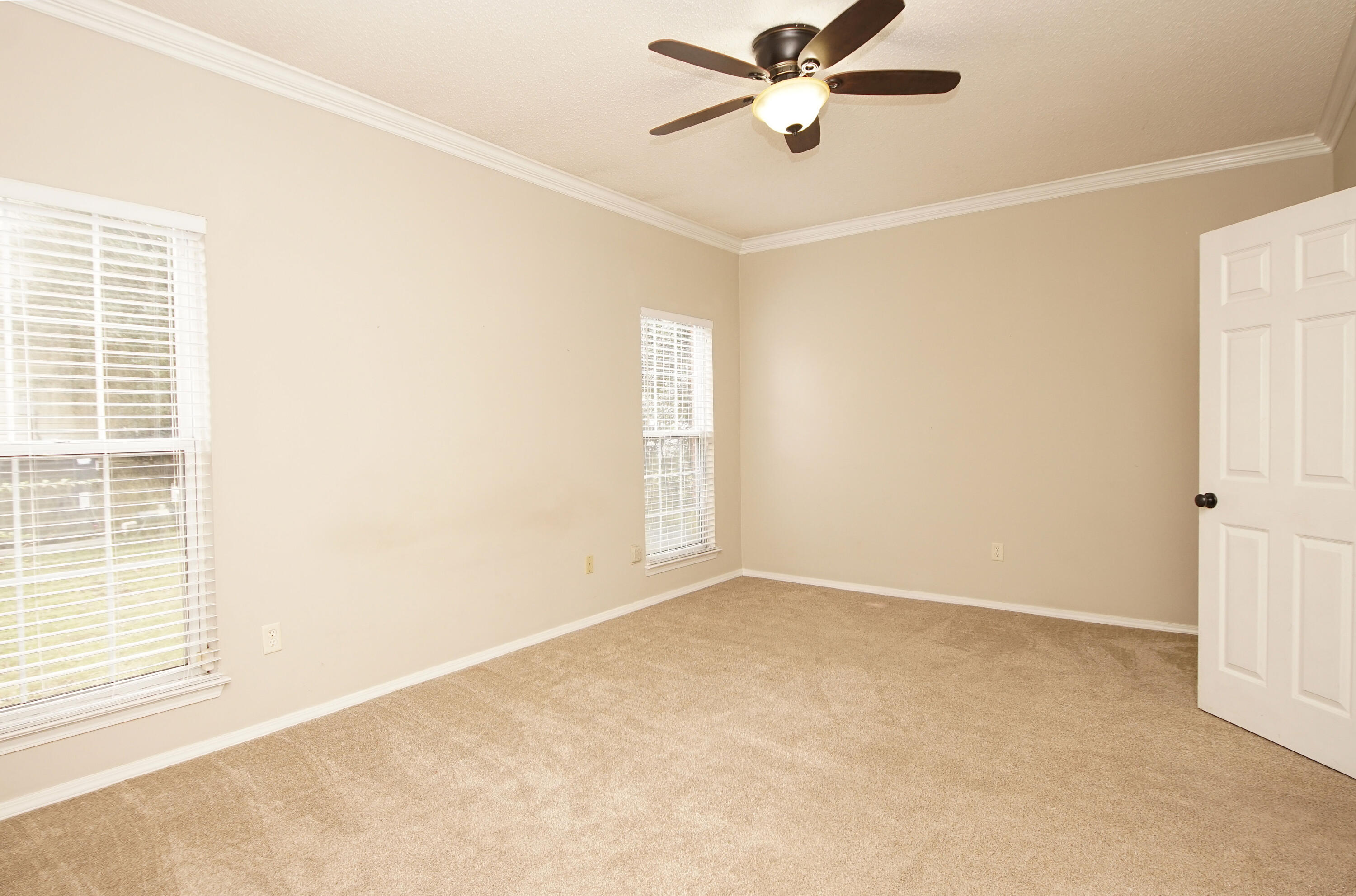 HIDDEN LAKES - Residential