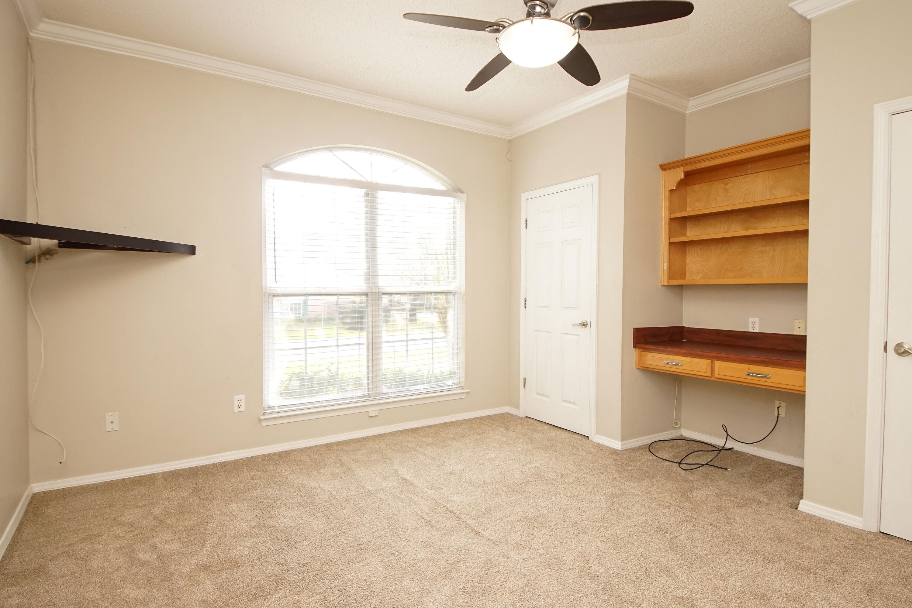 HIDDEN LAKES - Residential