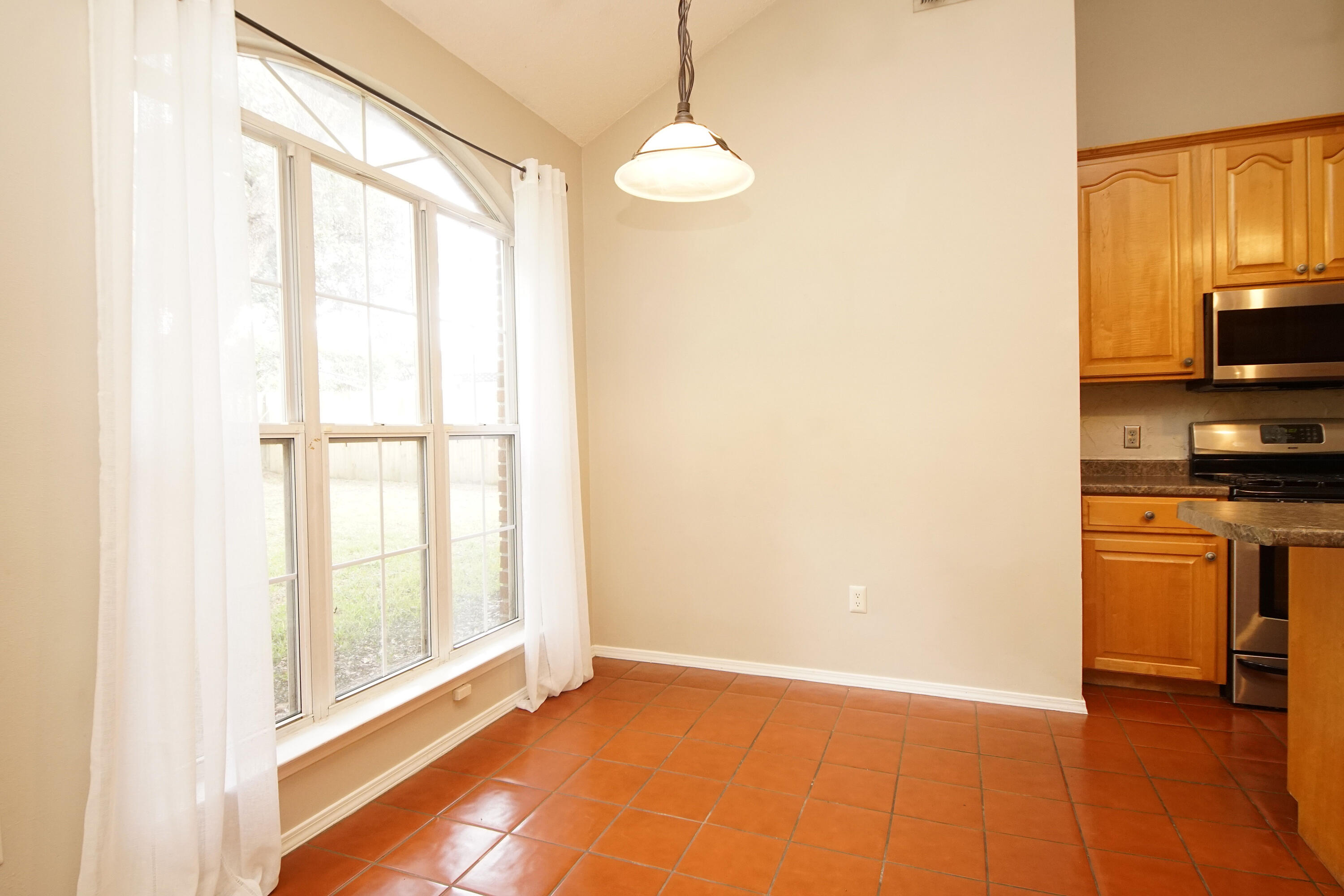 HIDDEN LAKES - Residential