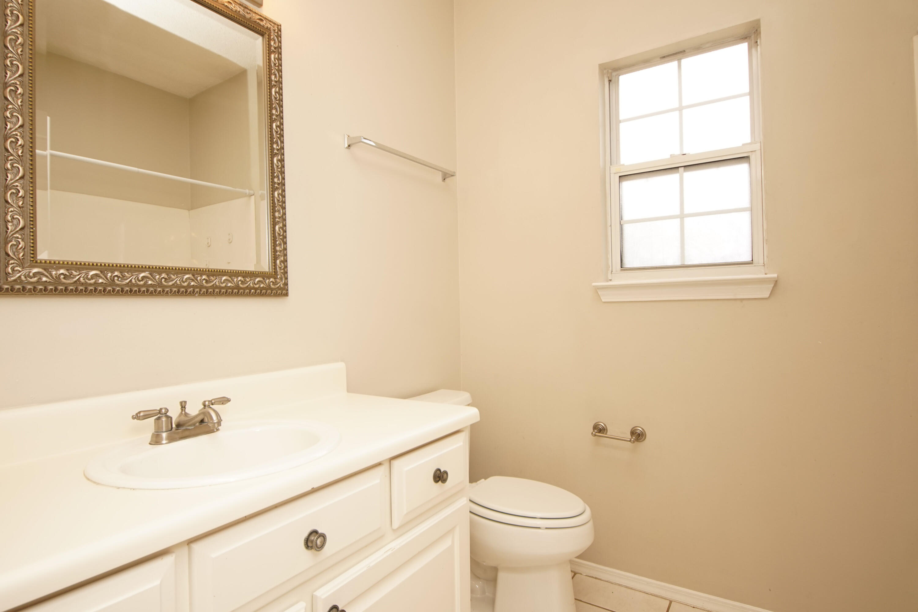 HIDDEN LAKES - Residential