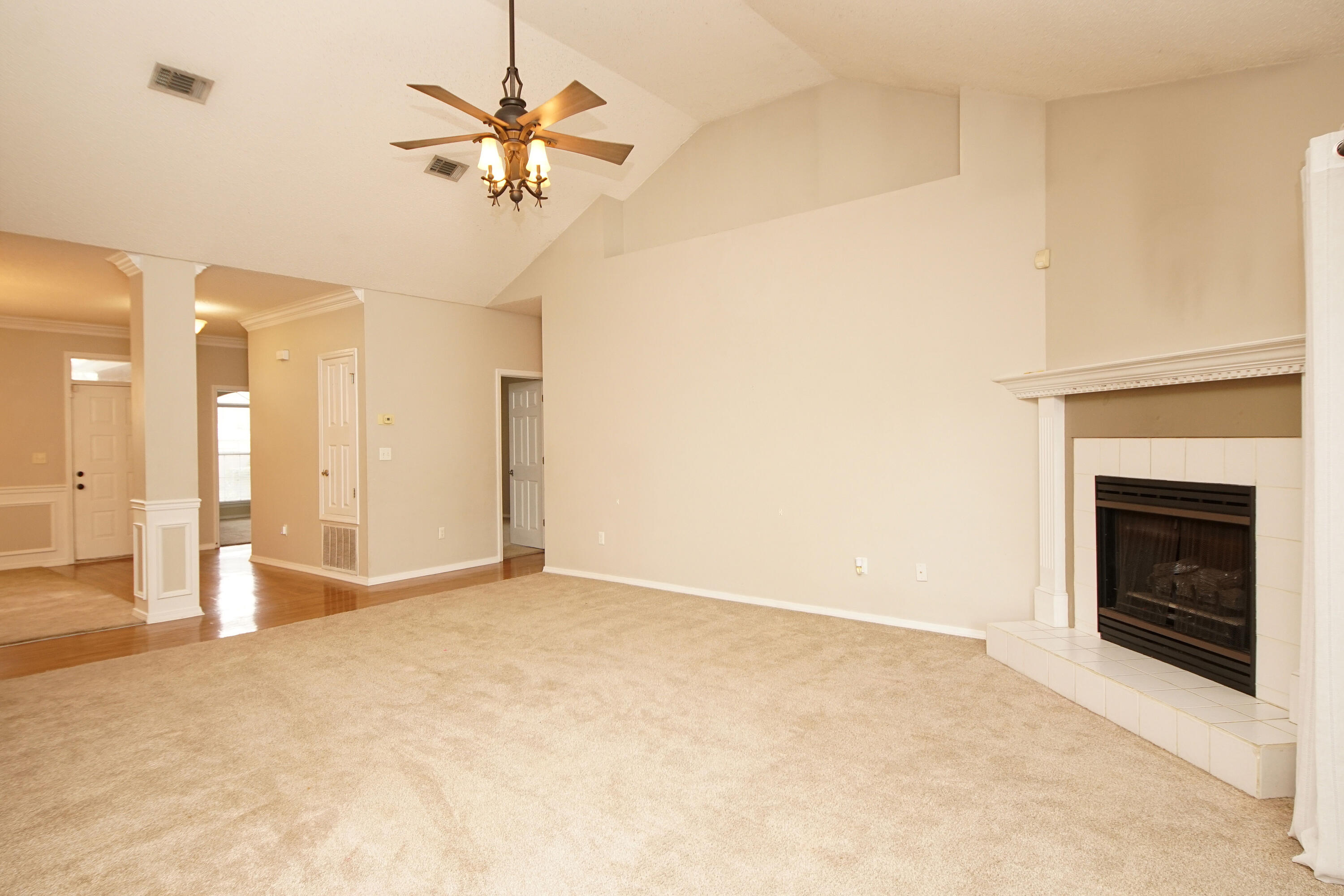 HIDDEN LAKES - Residential