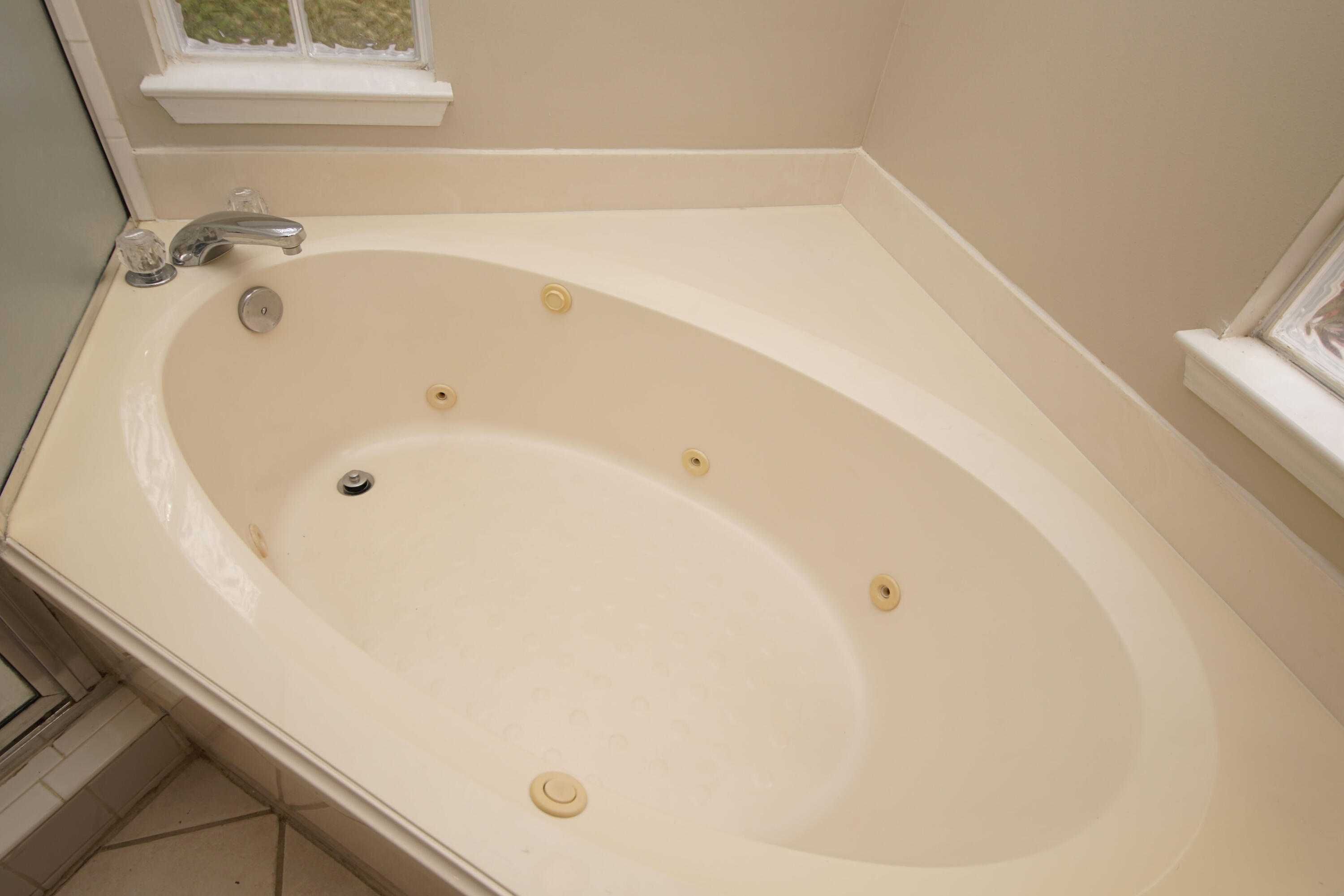 HIDDEN LAKES - Residential