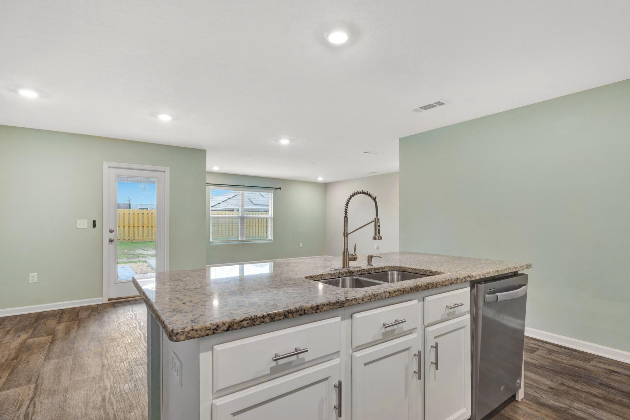 Redstone Commons - Residential