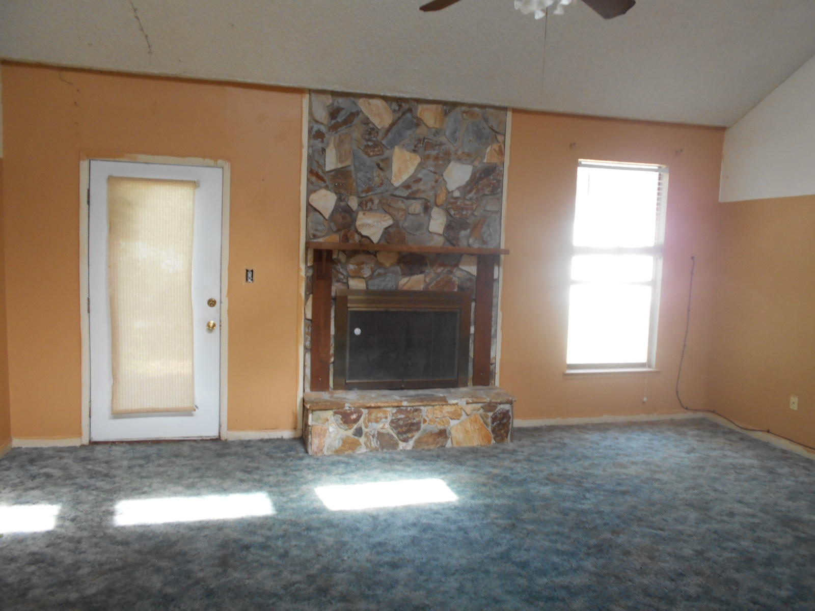 PINEWOOD ESTATES - Residential