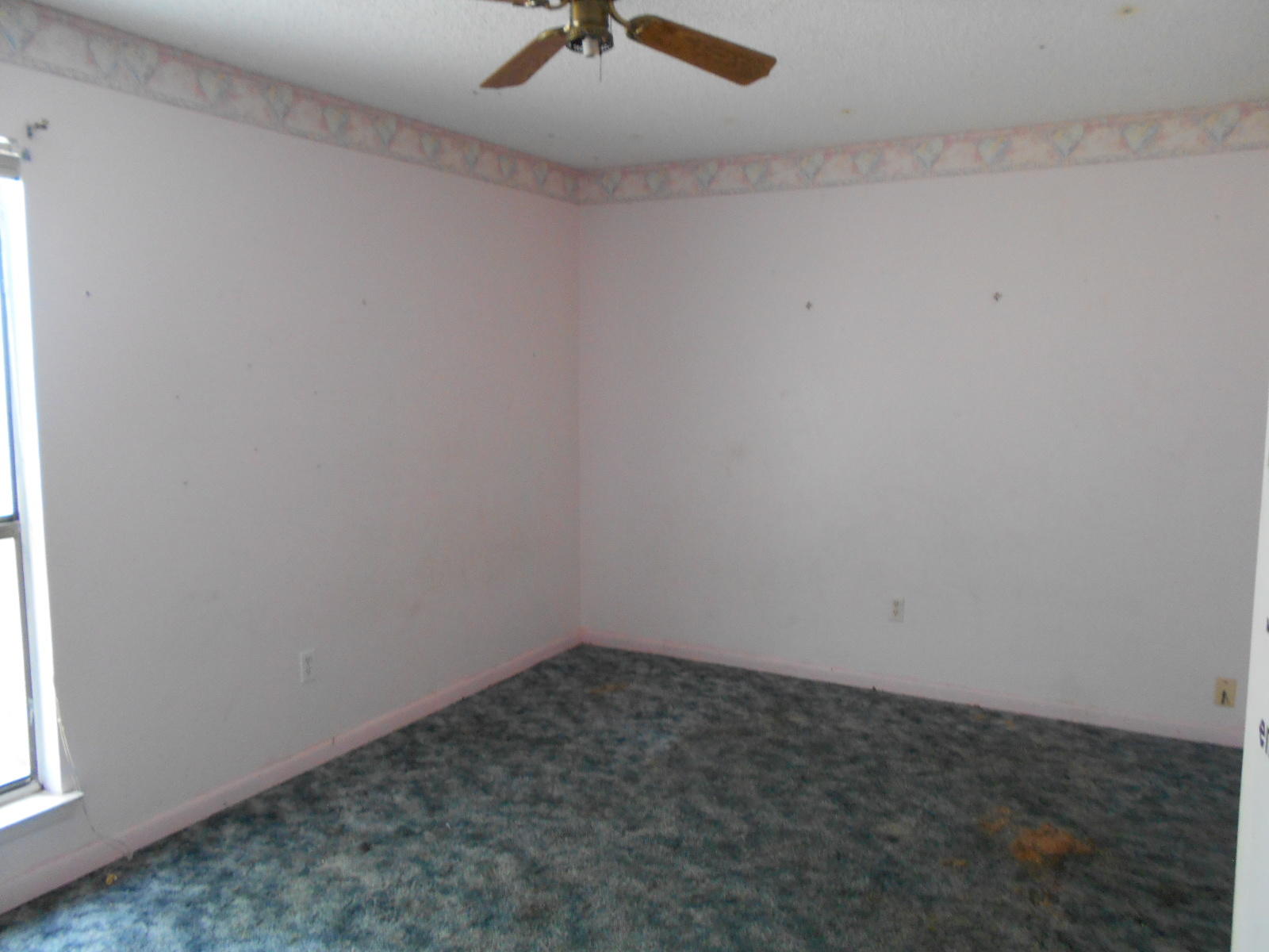 PINEWOOD ESTATES - Residential