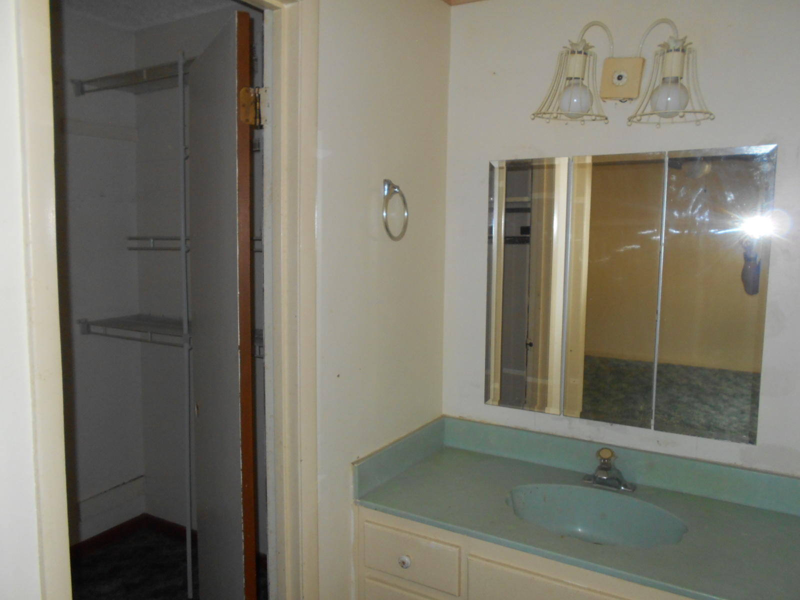 PINEWOOD ESTATES - Residential