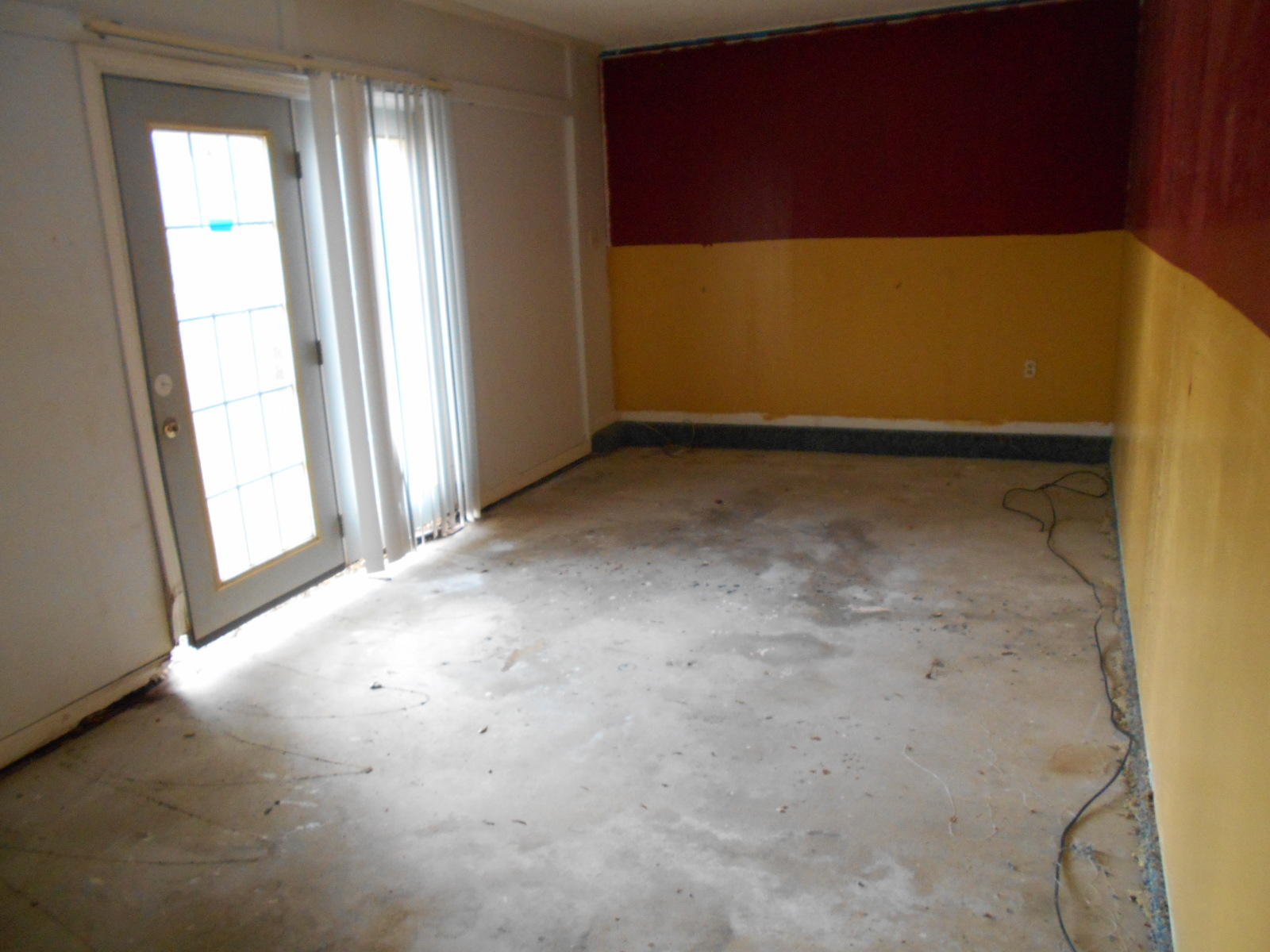 PINEWOOD ESTATES - Residential