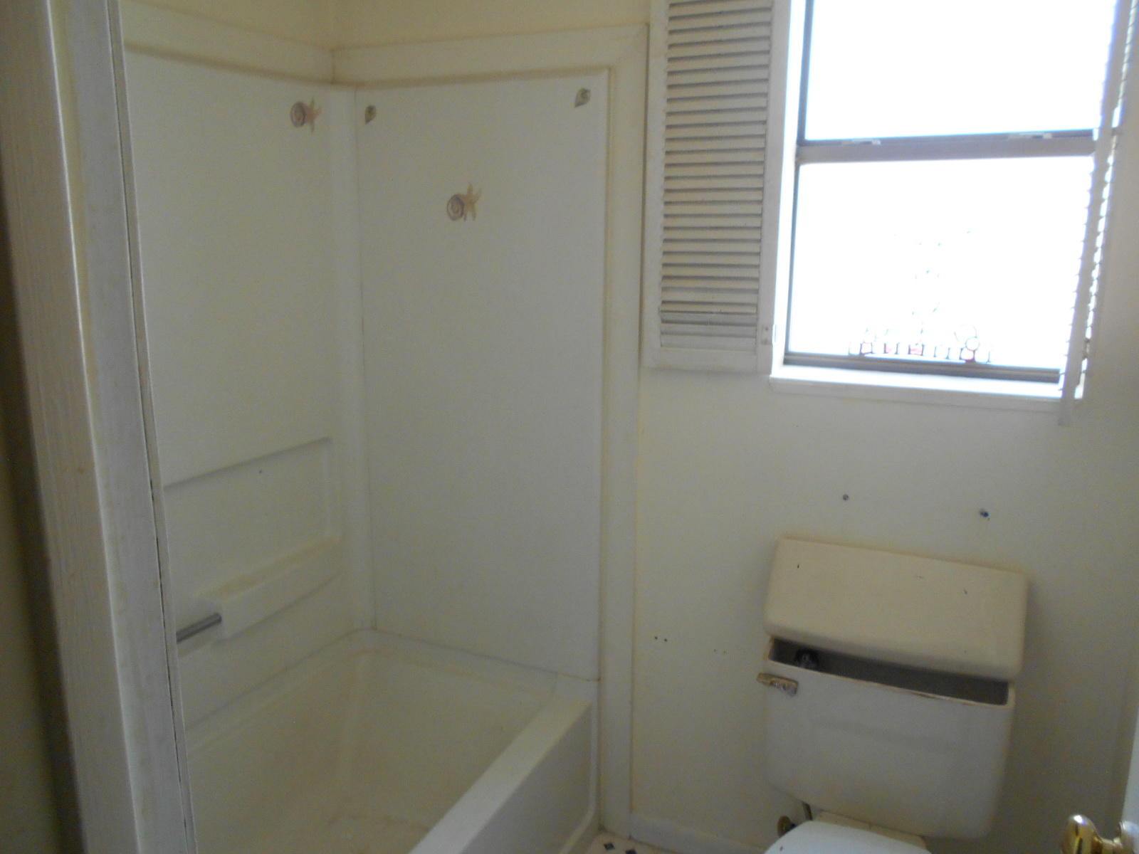 PINEWOOD ESTATES - Residential