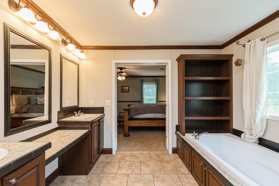 M/H NORTH - Residential