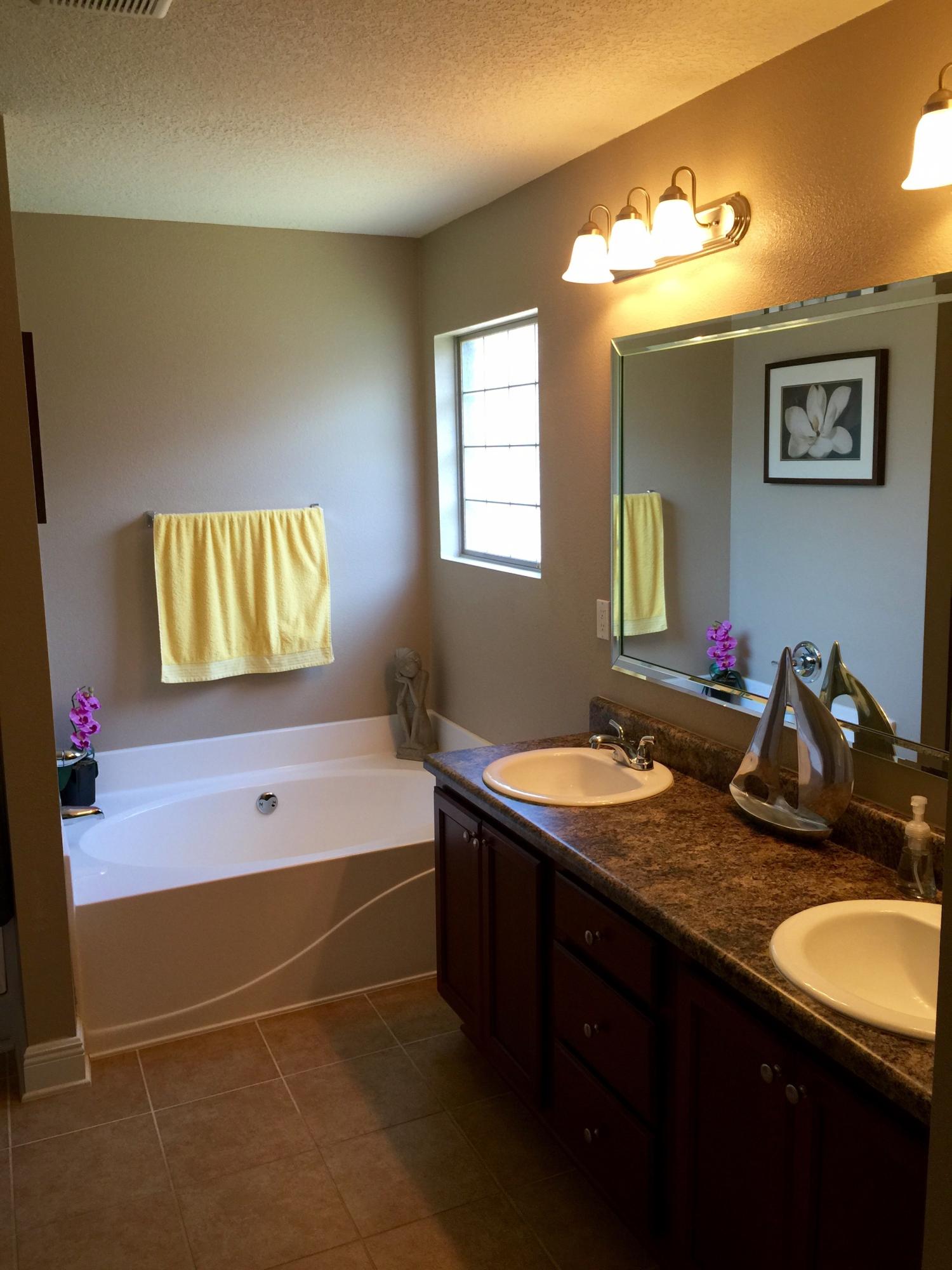 HARVELLS CROSSING - Residential