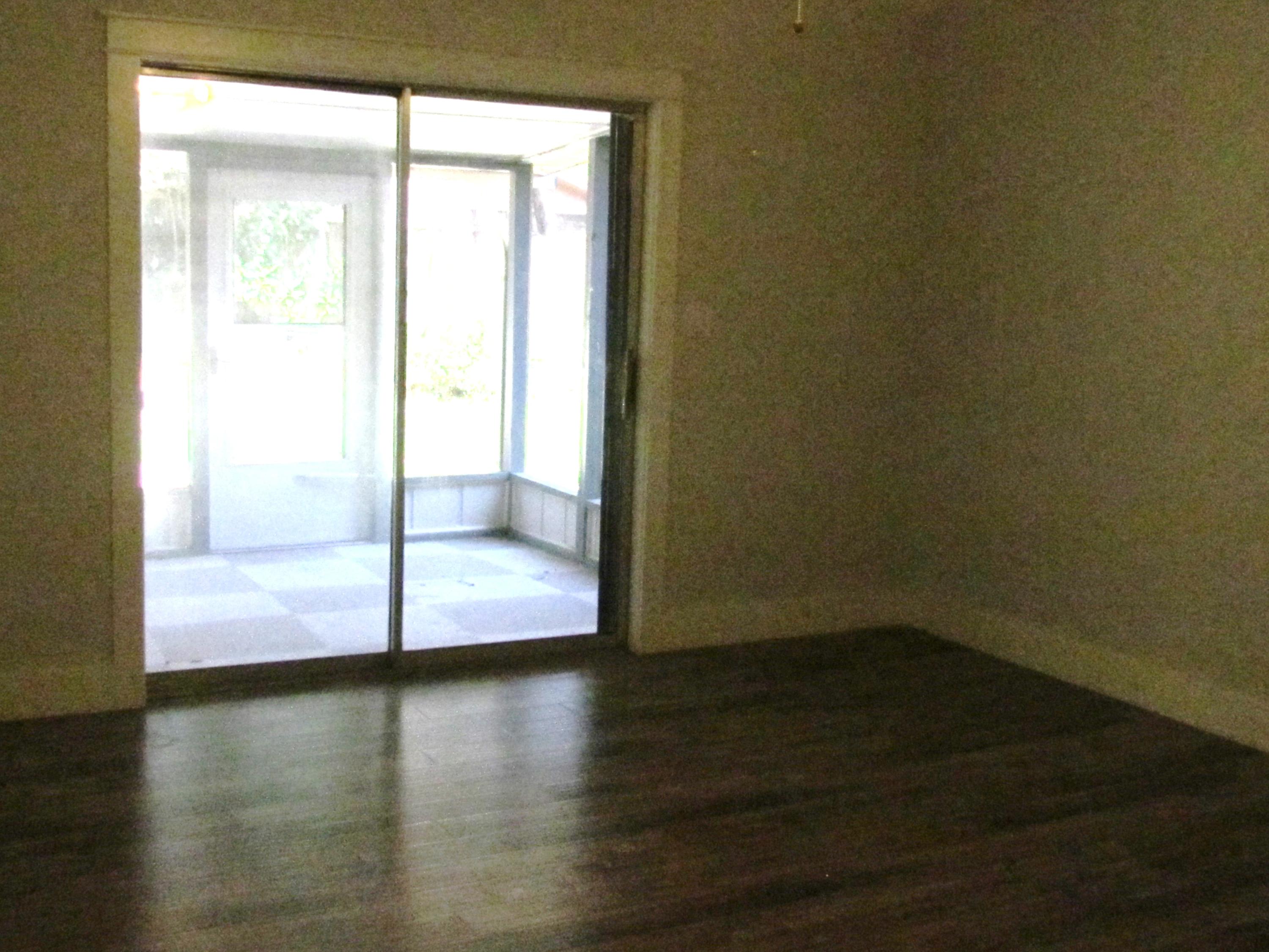 PINEWOOD ESTATES - Residential Lease