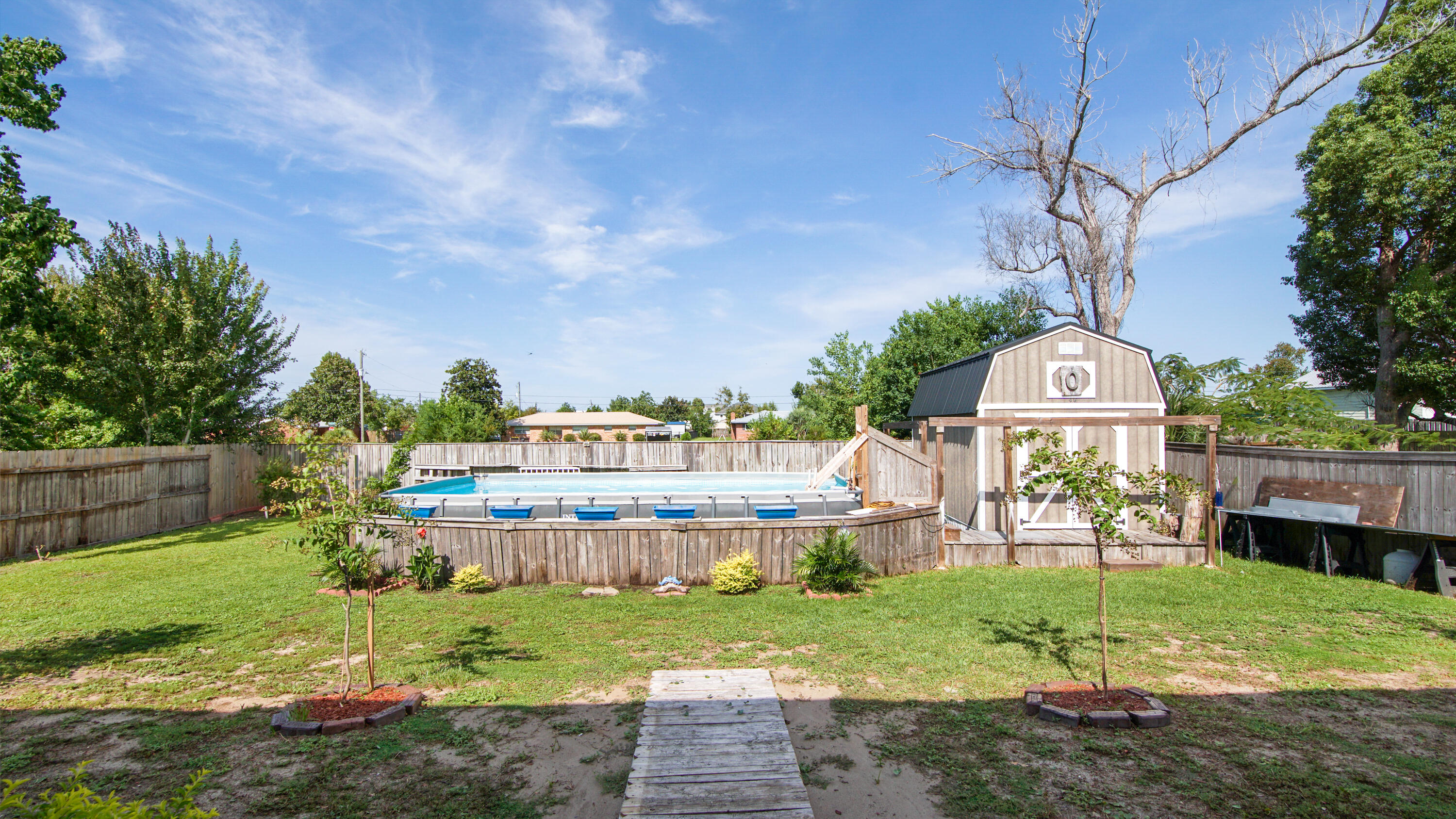 NO RECORDED SUBDIVISION - Residential