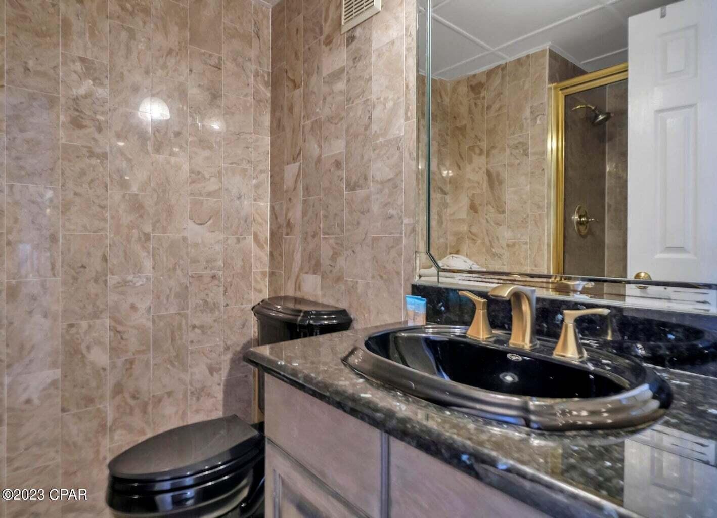 EDGEWATER TOWER 3 - Residential