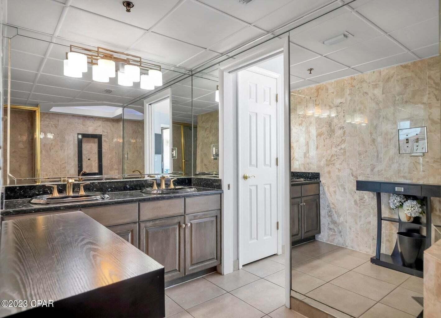 EDGEWATER TOWER 3 - Residential