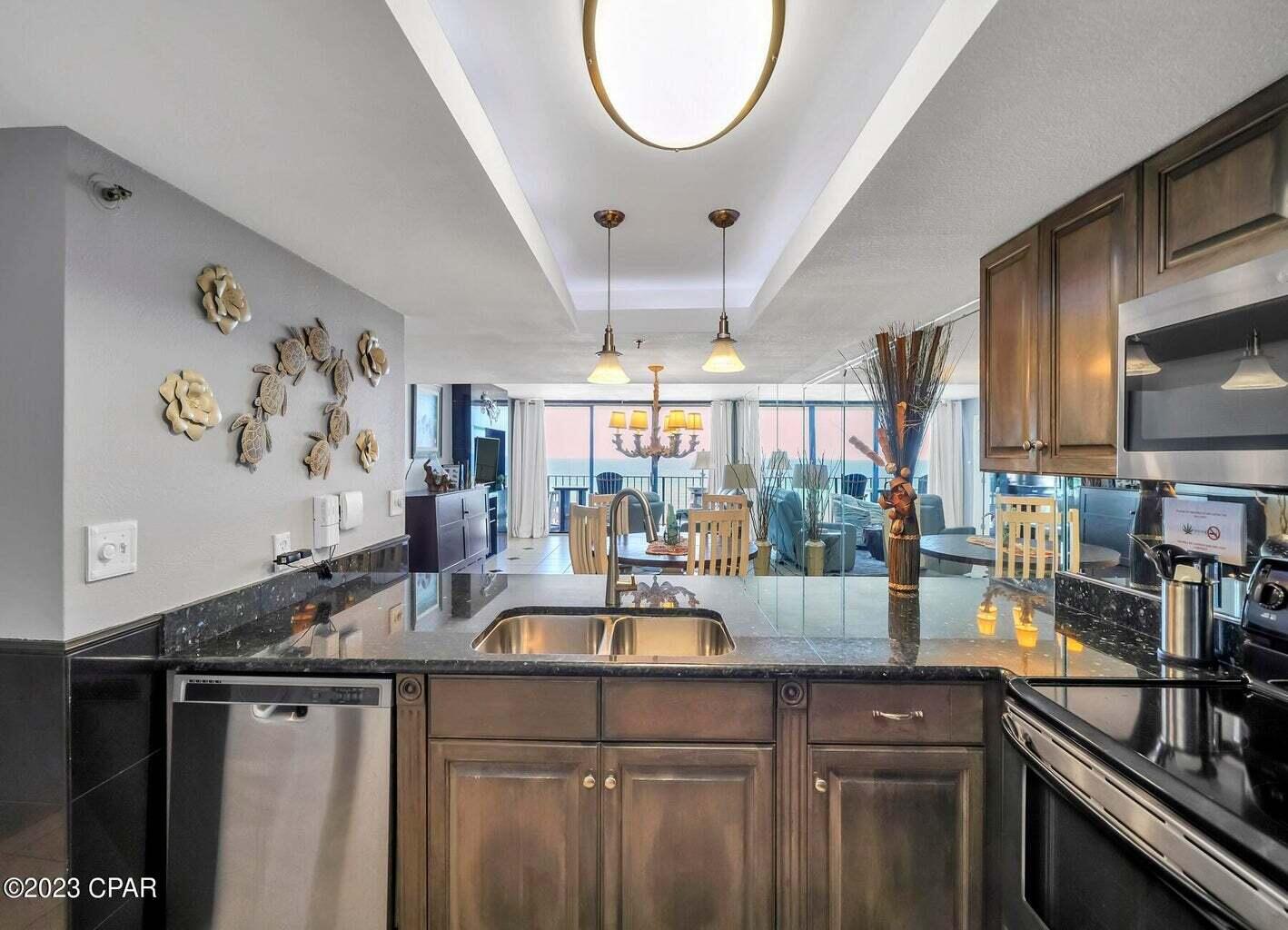 EDGEWATER TOWER 3 - Residential