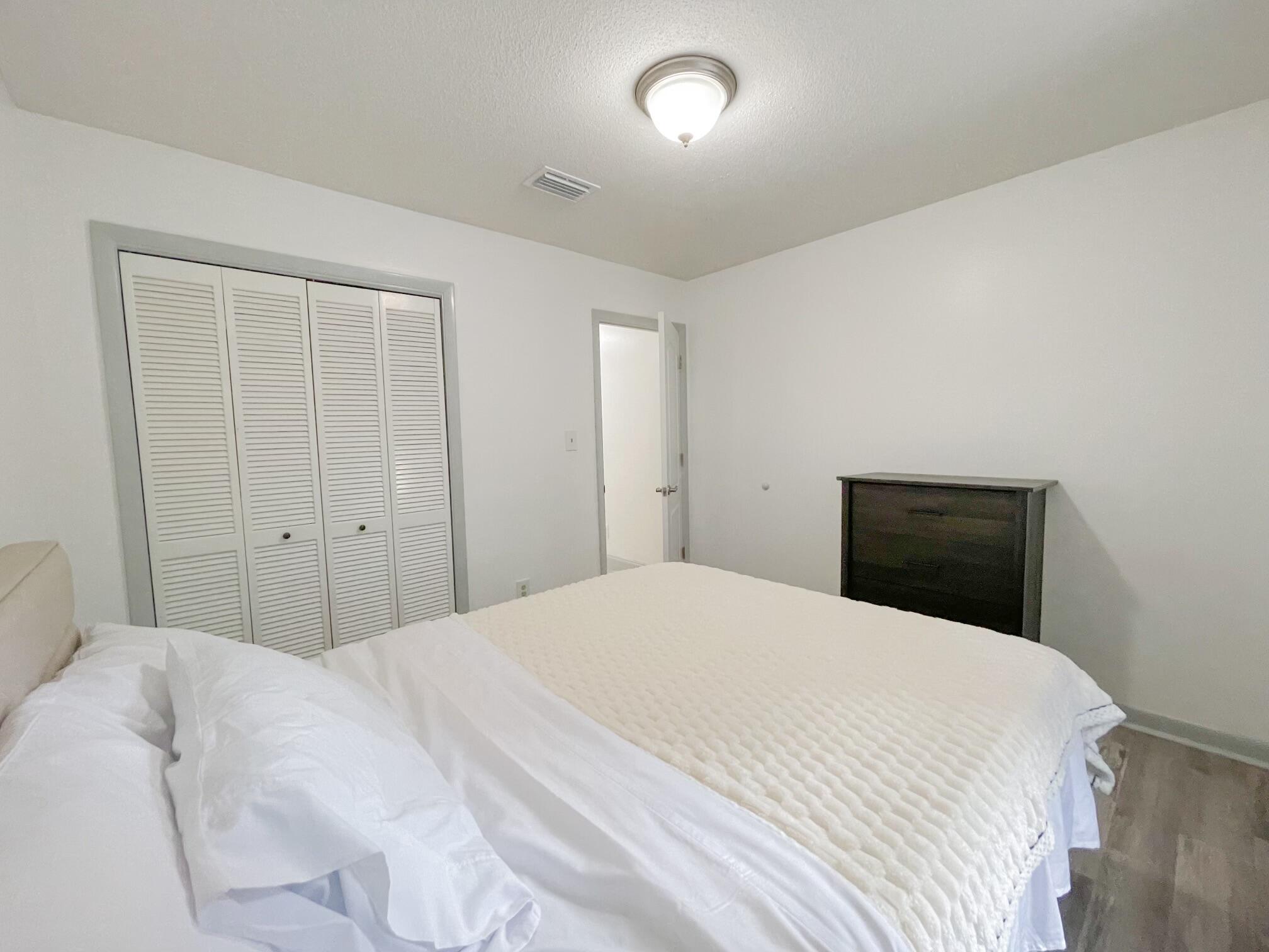 EASTWOOD 9TH ADDN - Residential Lease