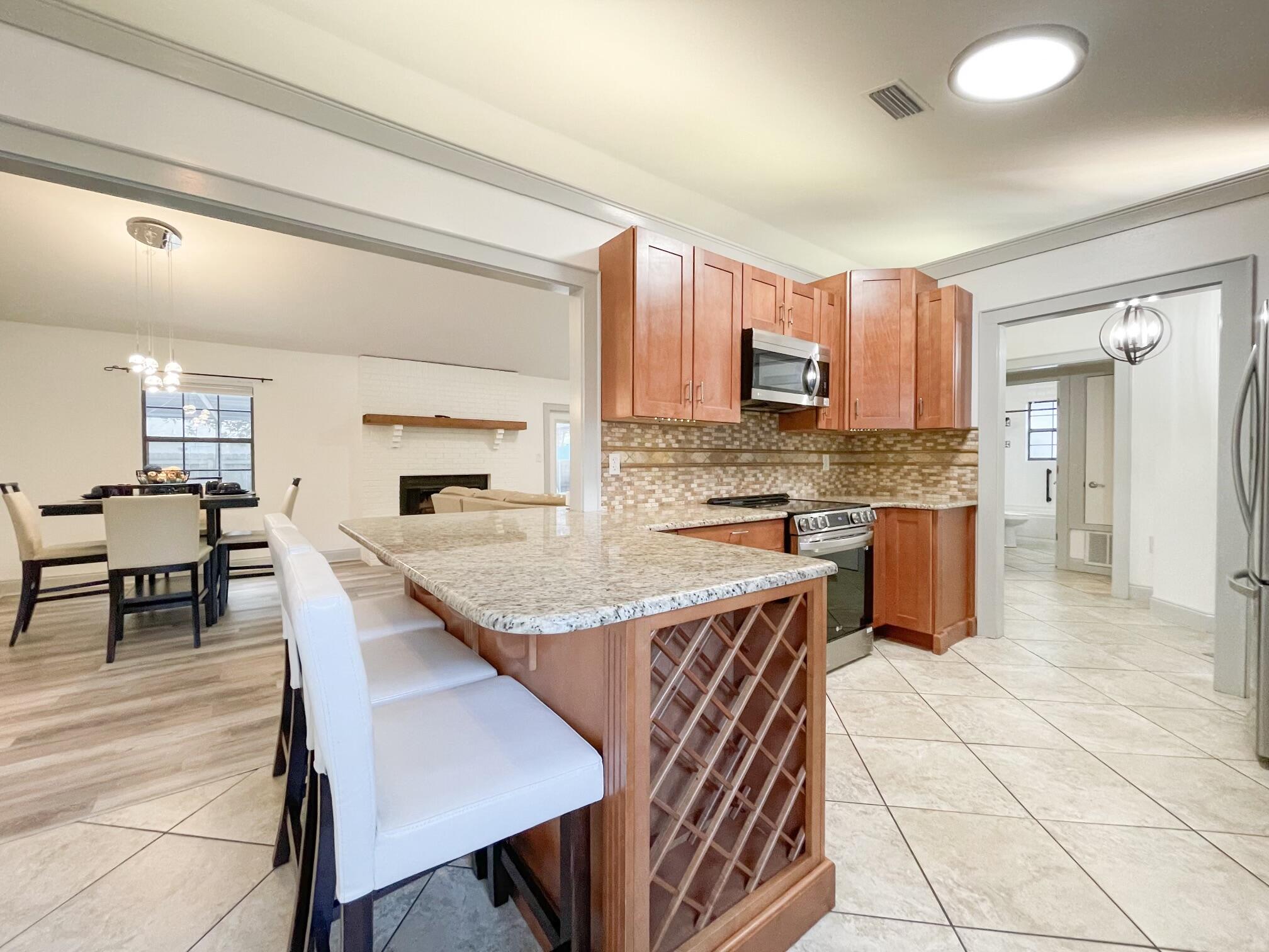 EASTWOOD 9TH ADDN - Residential Lease