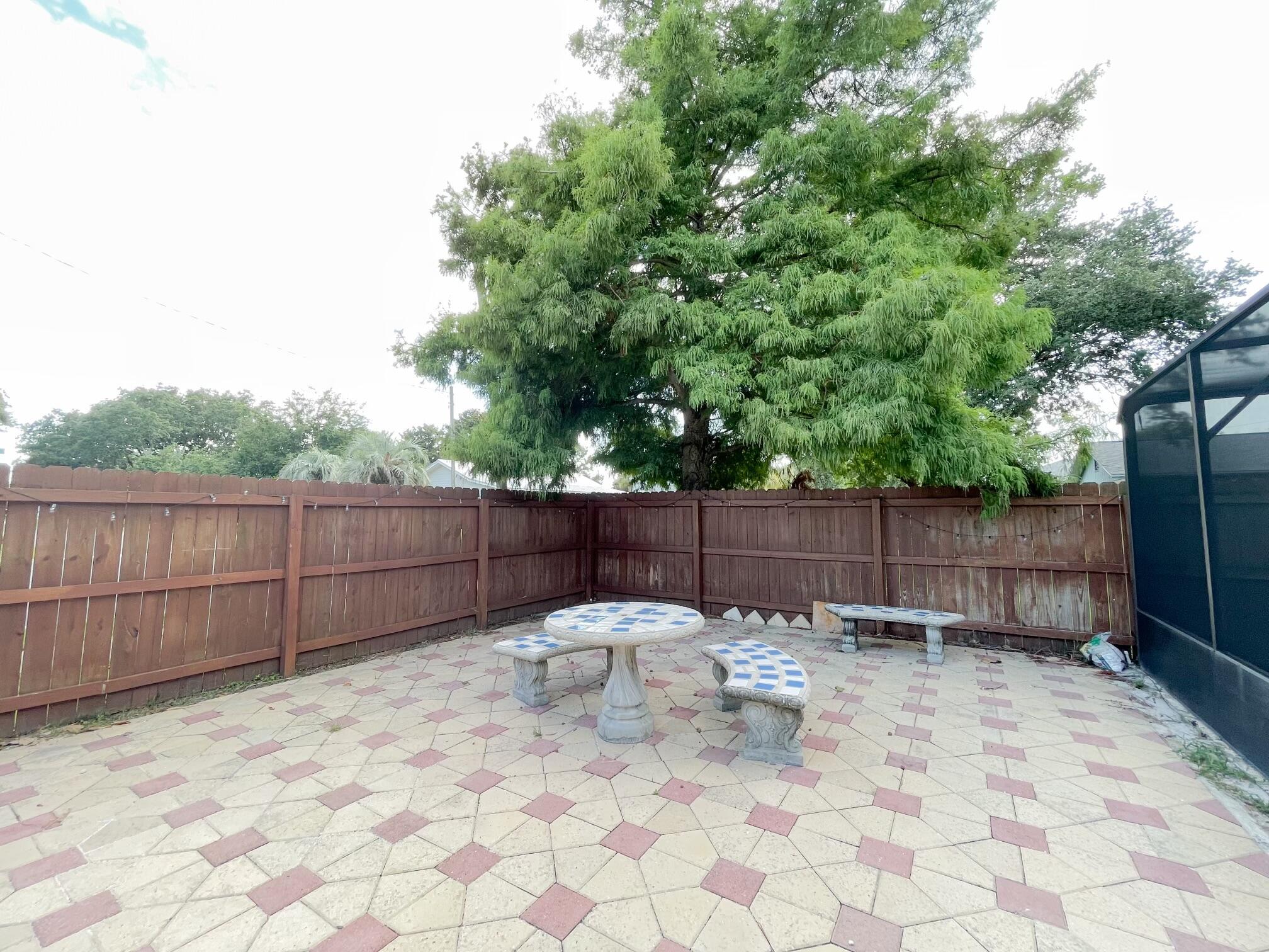 EASTWOOD 9TH ADDN - Residential Lease