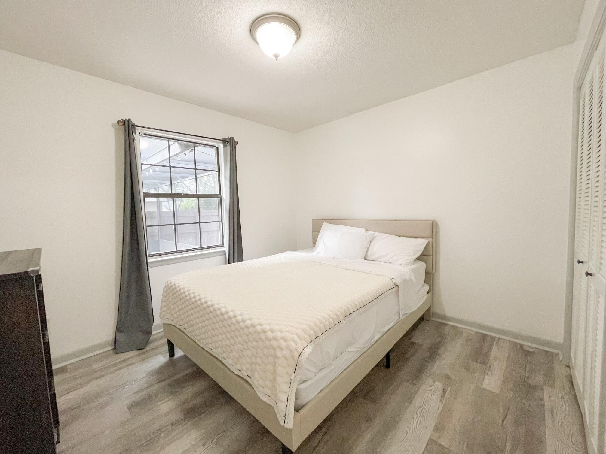 EASTWOOD 9TH ADDN - Residential Lease