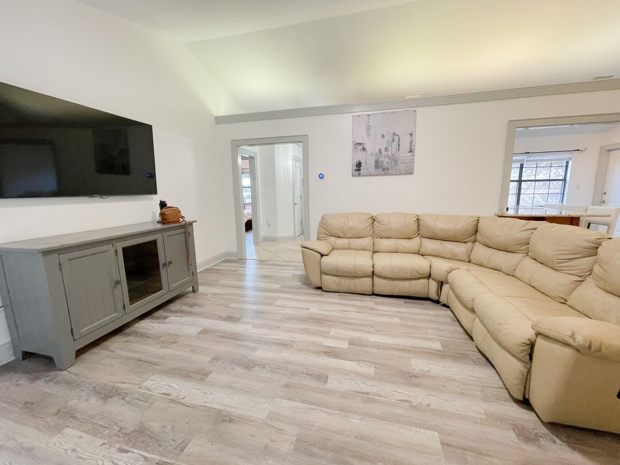 EASTWOOD 9TH ADDN - Residential Lease