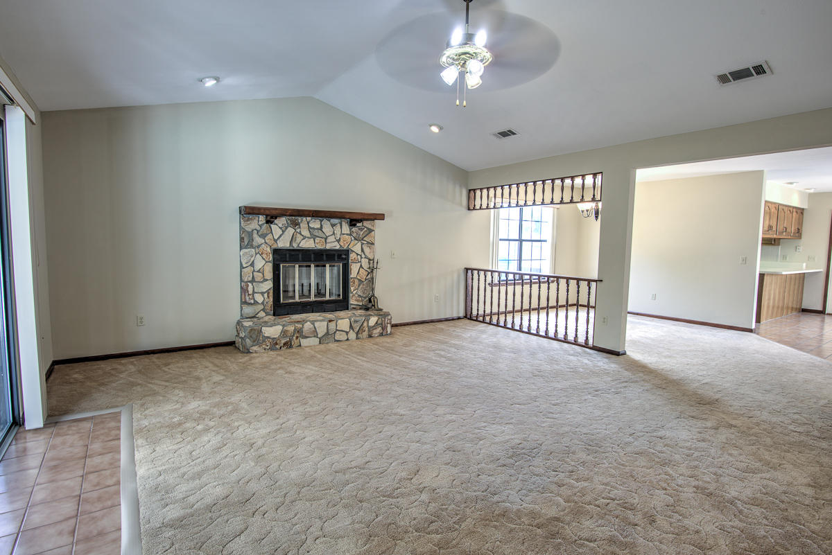 NORTH LAGOON OAKS 9TH ADDN - Residential