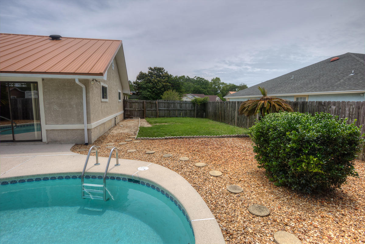 NORTH LAGOON OAKS 9TH ADDN - Residential