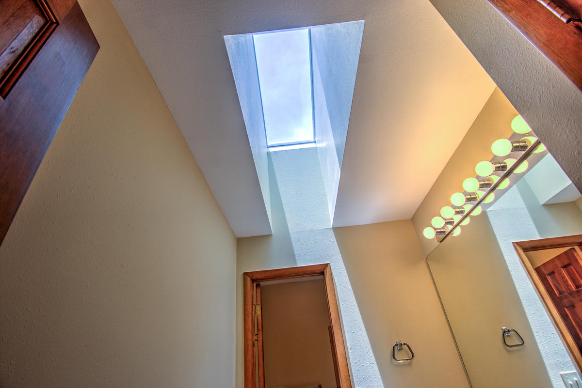 NORTH LAGOON OAKS 9TH ADDN - Residential