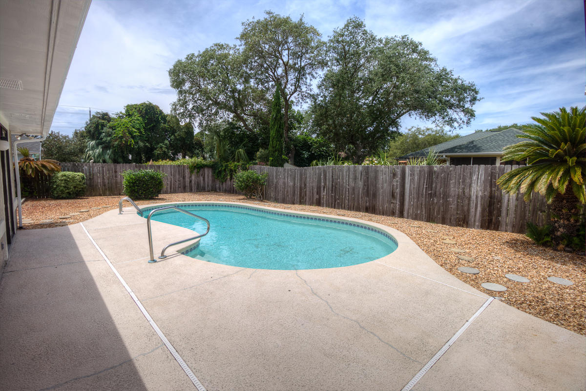 NORTH LAGOON OAKS 9TH ADDN - Residential