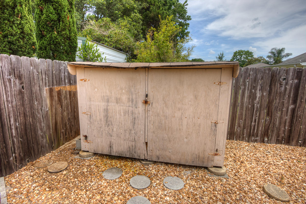 NORTH LAGOON OAKS 9TH ADDN - Residential