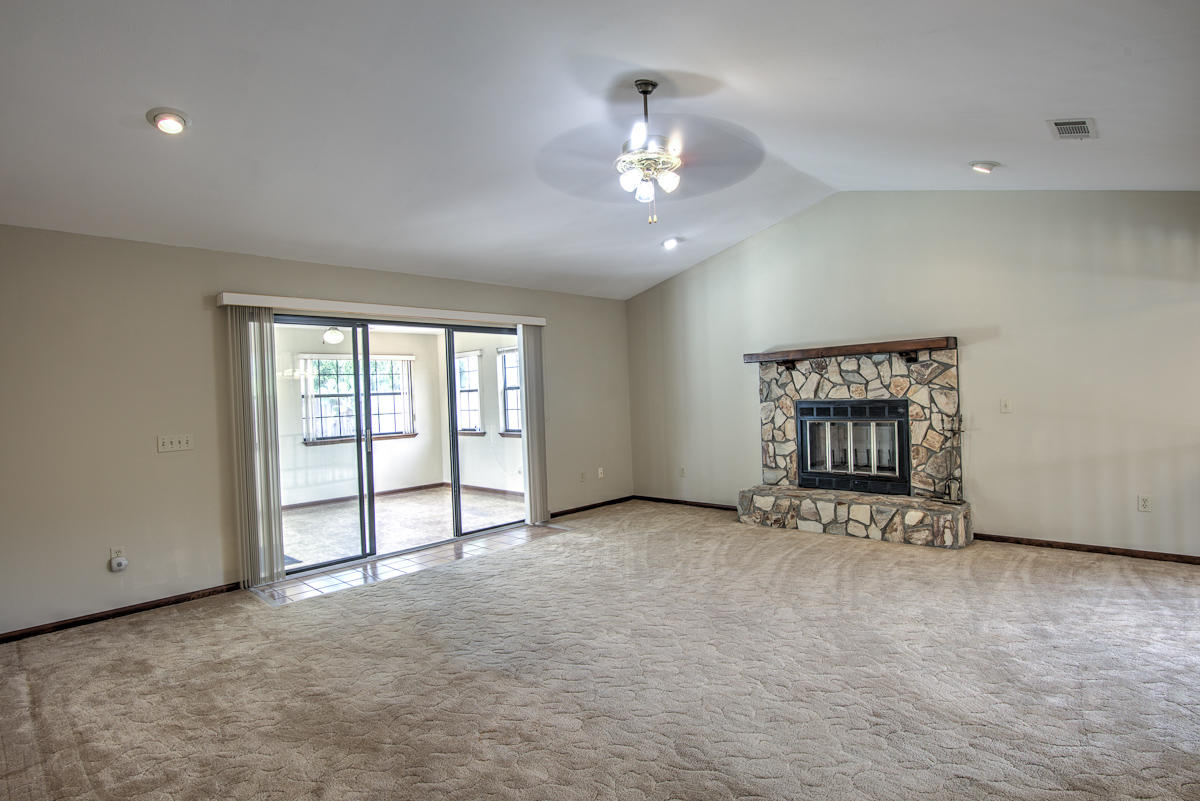 NORTH LAGOON OAKS 9TH ADDN - Residential