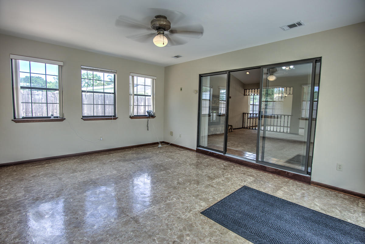 NORTH LAGOON OAKS 9TH ADDN - Residential