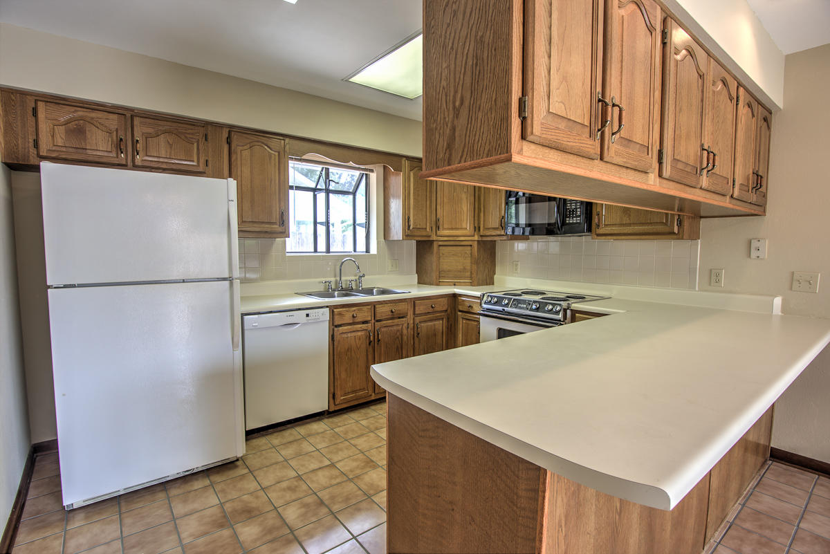 NORTH LAGOON OAKS 9TH ADDN - Residential