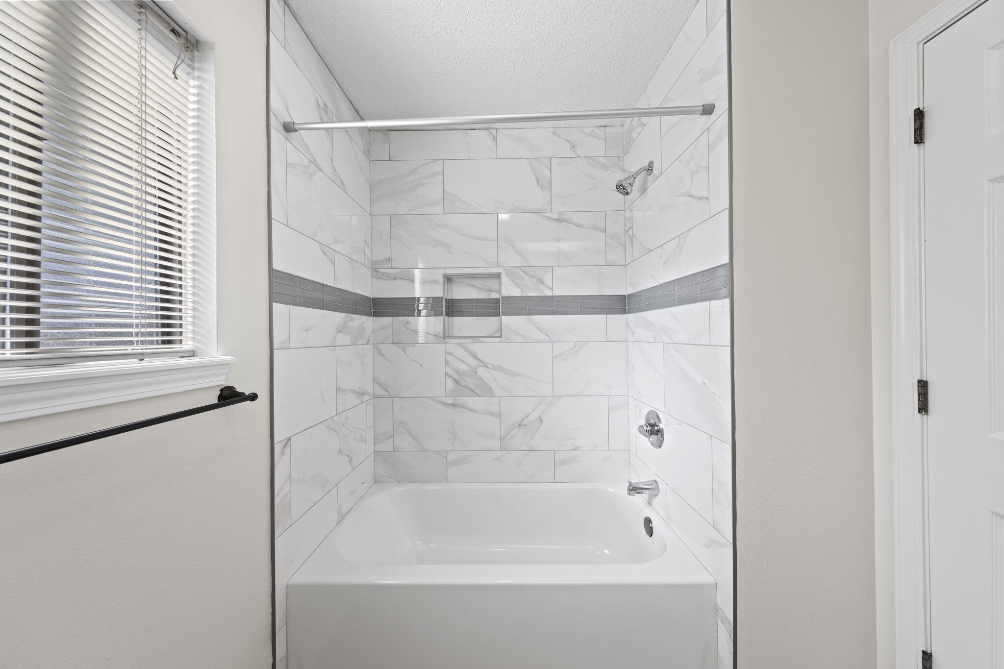 ROCKYWOOD PH 2 - Residential Lease