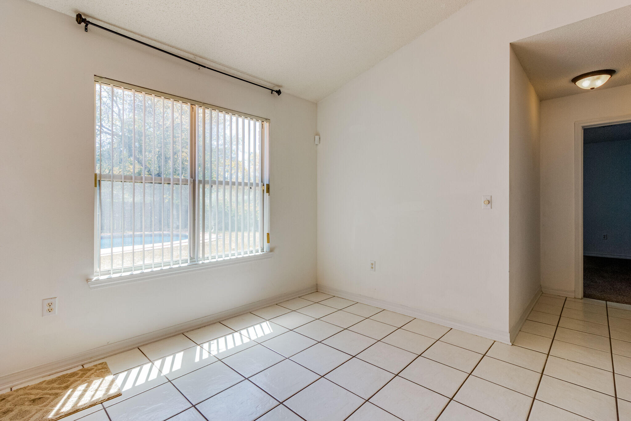 SILVER OAKS PH 1 - Residential Lease