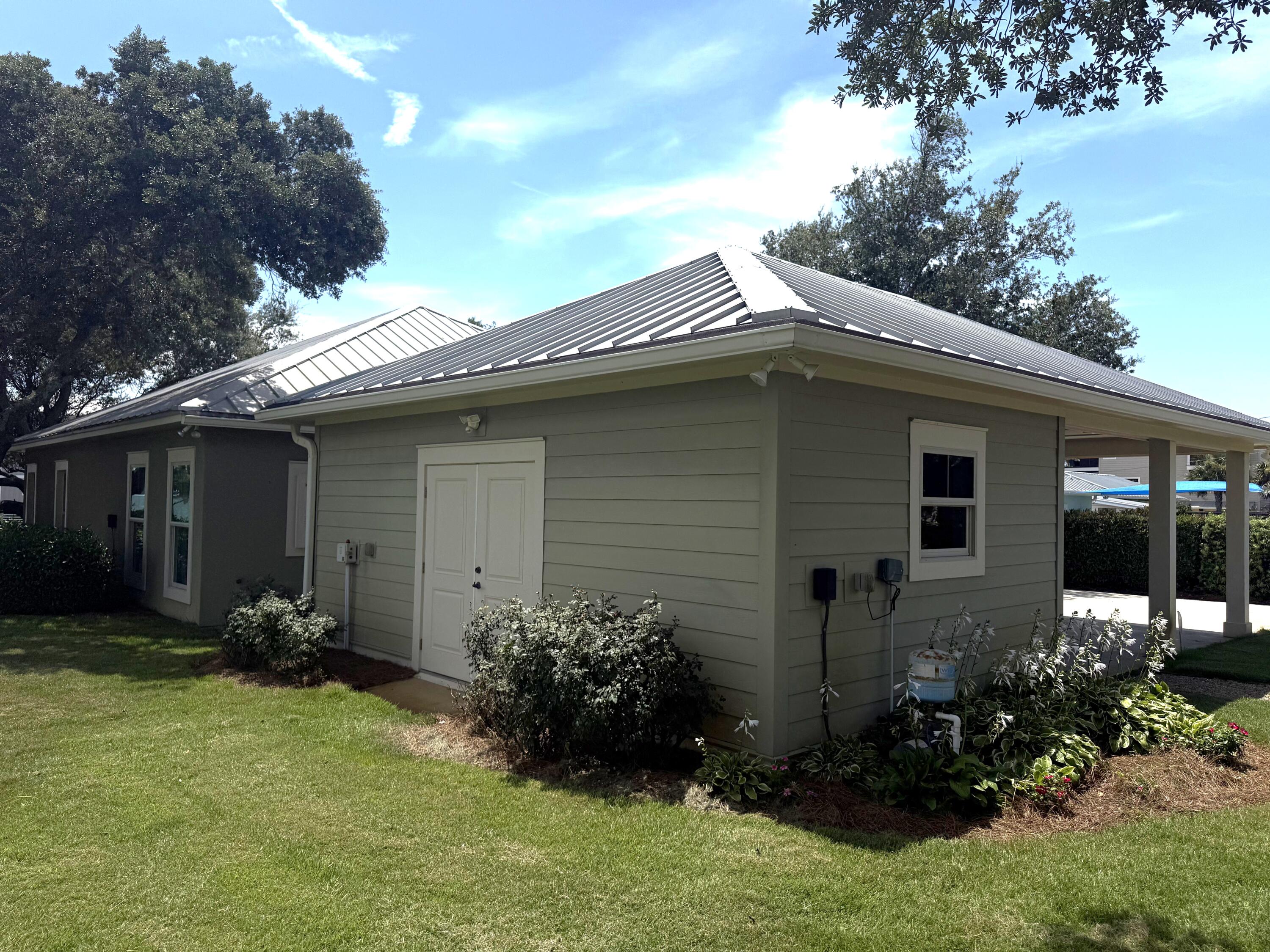 NO RECORDED SUBDIVISION - Residential