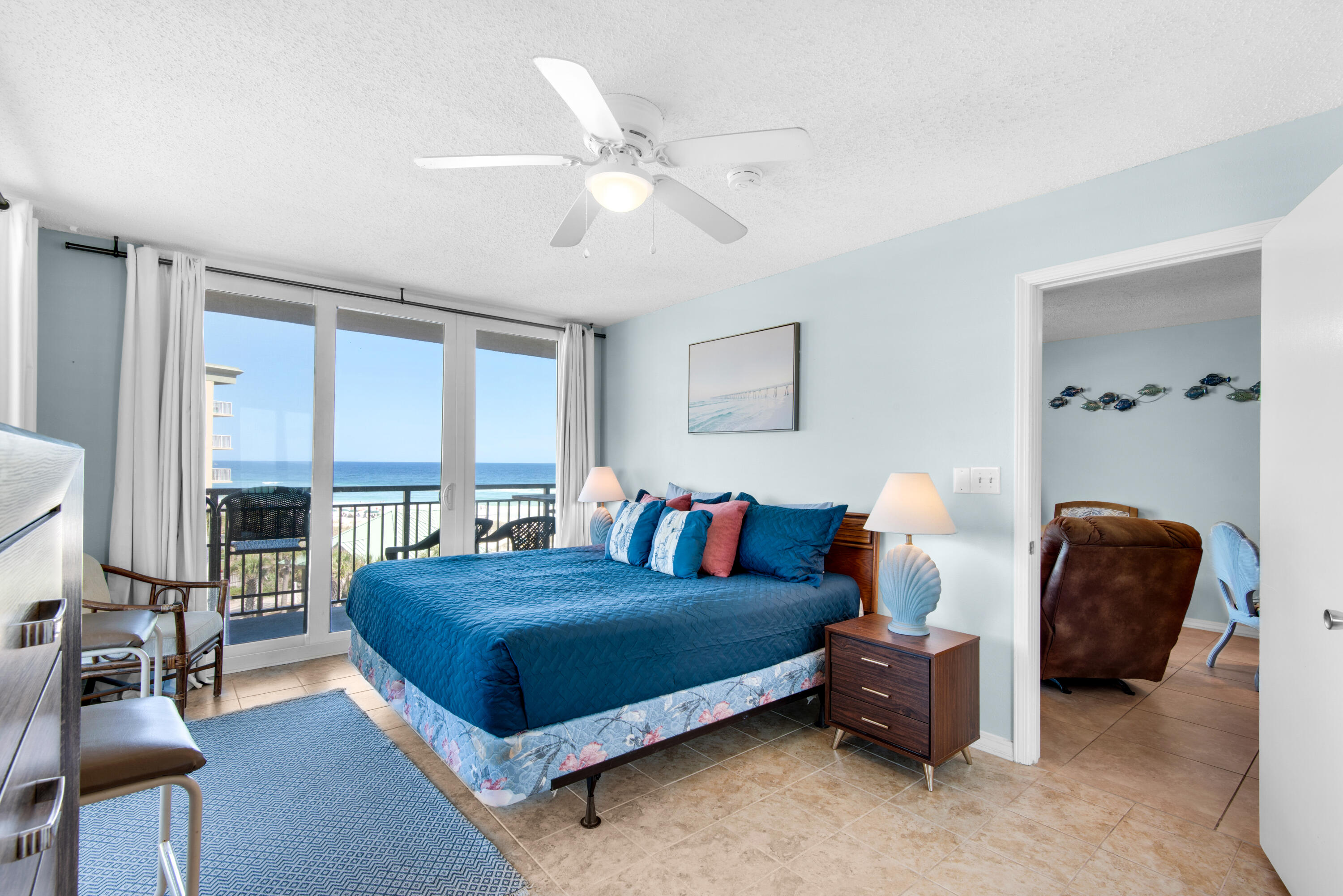 NAUTILUS CONDO - Residential